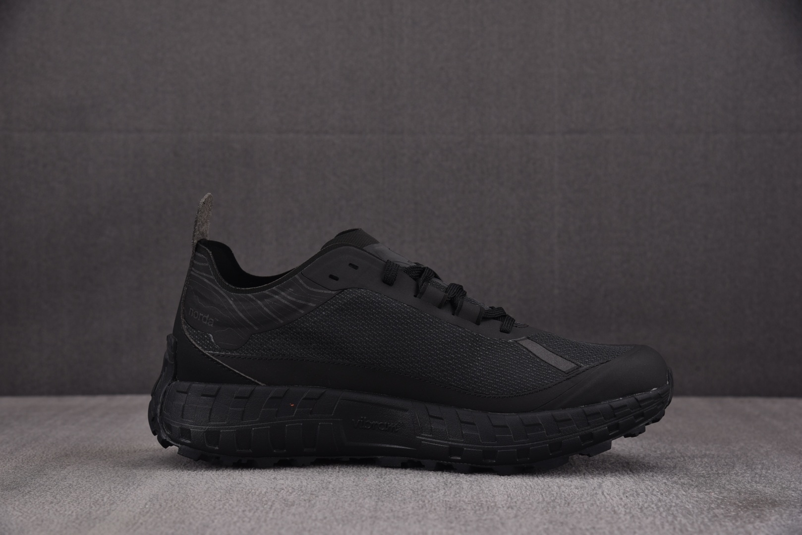 NORDA 尺码39-45

纯原版出品-NORDA 001 Anti SliP Wear Resist