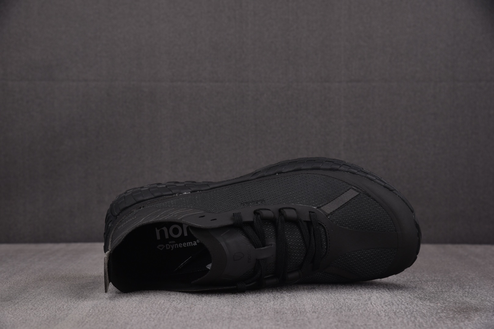 NORDA 尺码39-45

纯原版出品-NORDA 001 Anti SliP Wear Resist