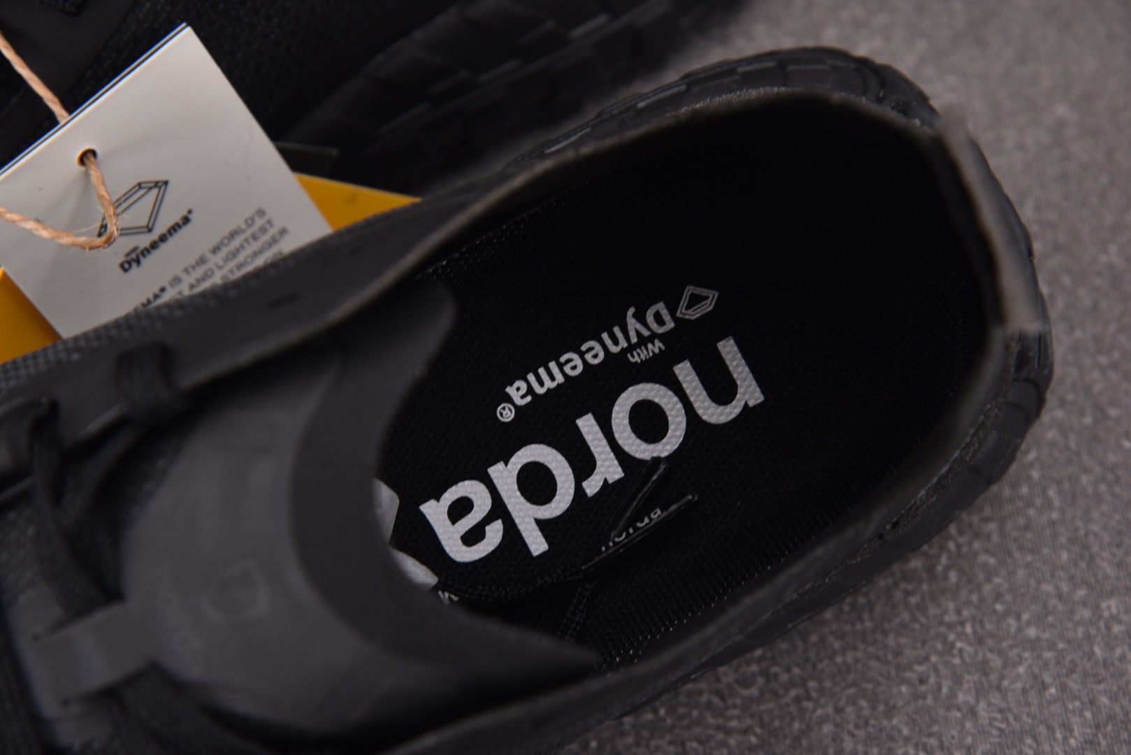 NORDA 尺码39-45

纯原版出品-NORDA 001 Anti SliP Wear Resist