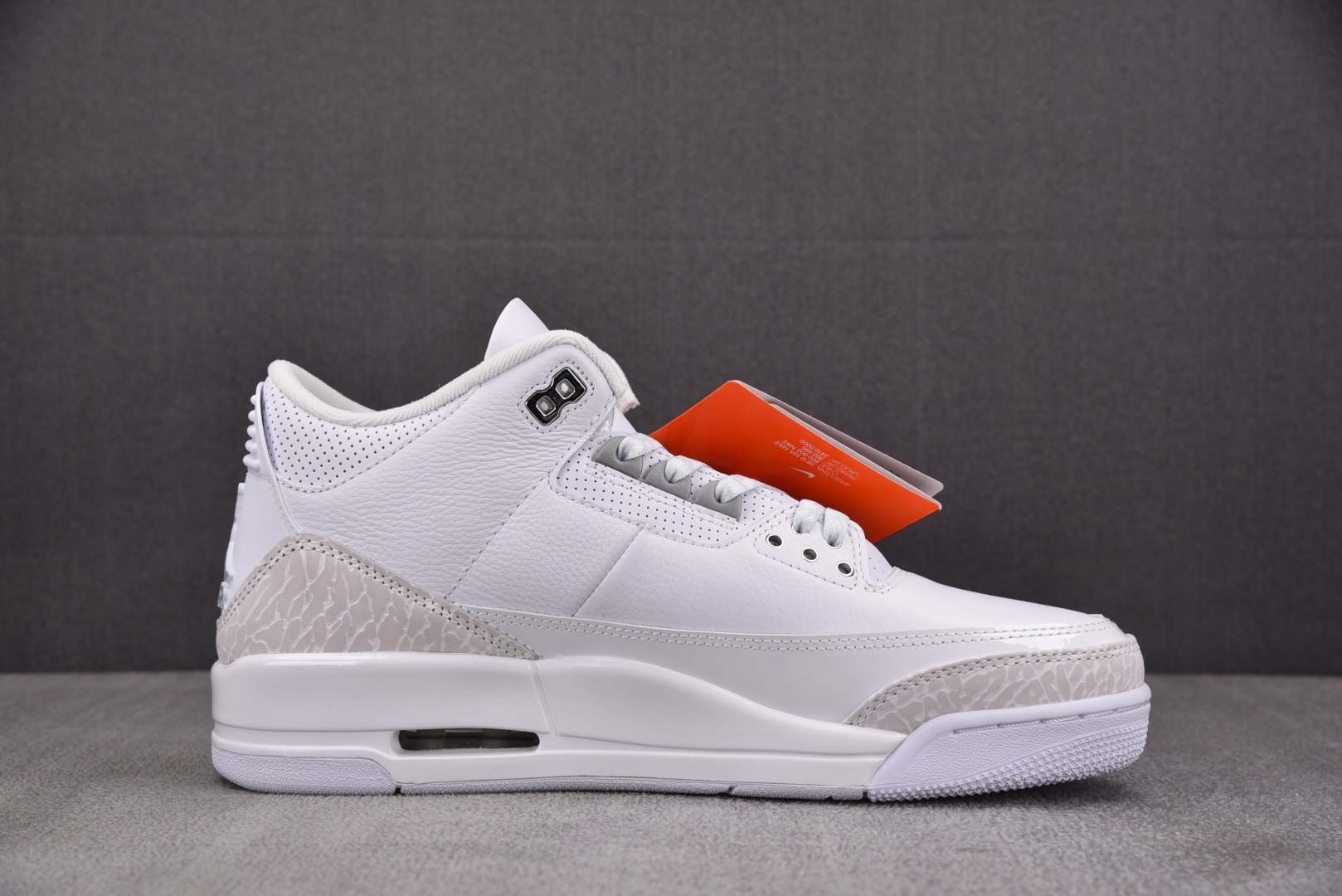 AJ3 尺码36-47.5

纯原版出品-Air Jordan 3 Retro Pure Money (