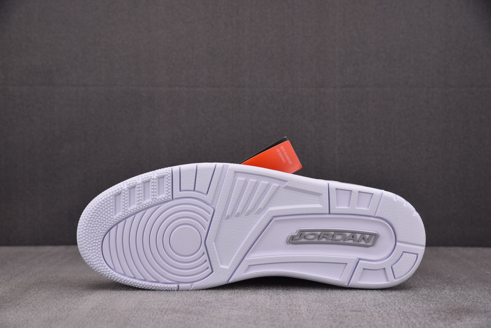 AJ3 尺码36-47.5

纯原版出品-Air Jordan 3 Retro Pure Money (