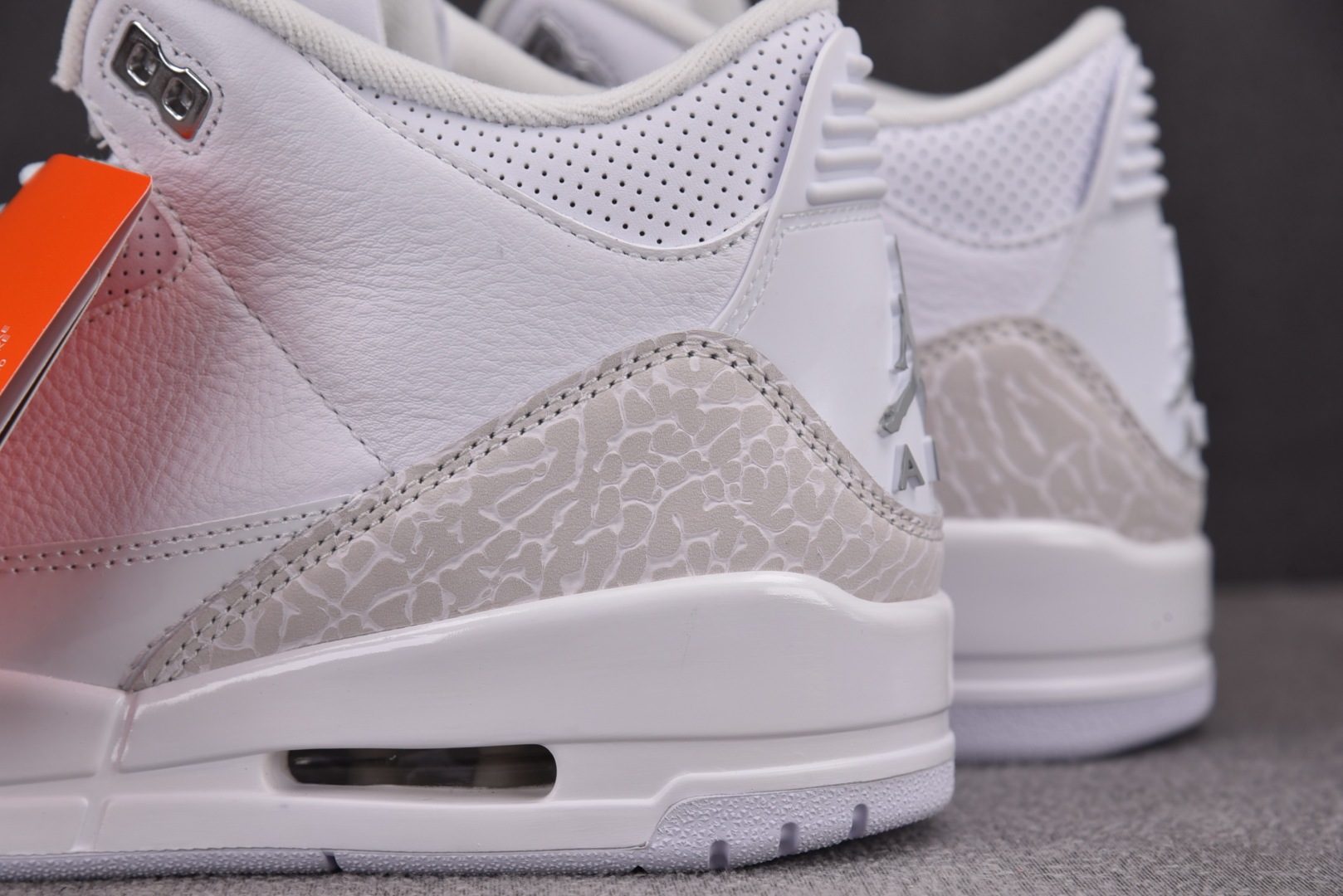 AJ3 尺码36-47.5

纯原版出品-Air Jordan 3 Retro Pure Money (