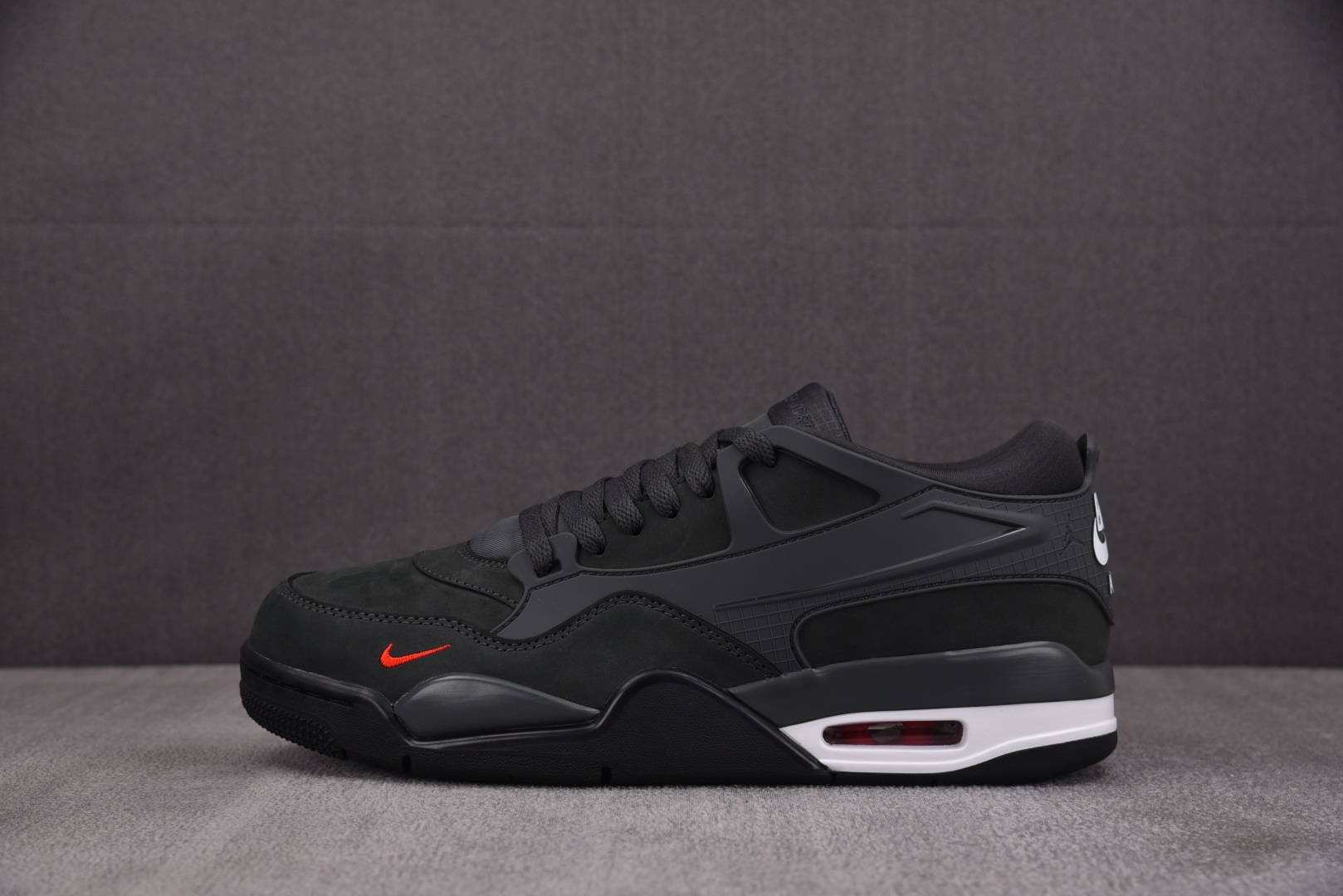 AJ4 尺码36-47.5

纯原版出品-Air Jordan 4 RM SP Nigel Sylves