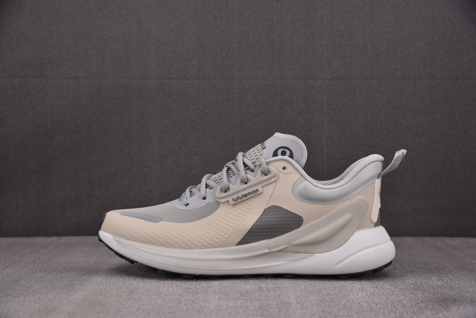 Lulu 尺码36-44

纯原版出品-Lululemon Blissfeel Trail 米灰 YZ0