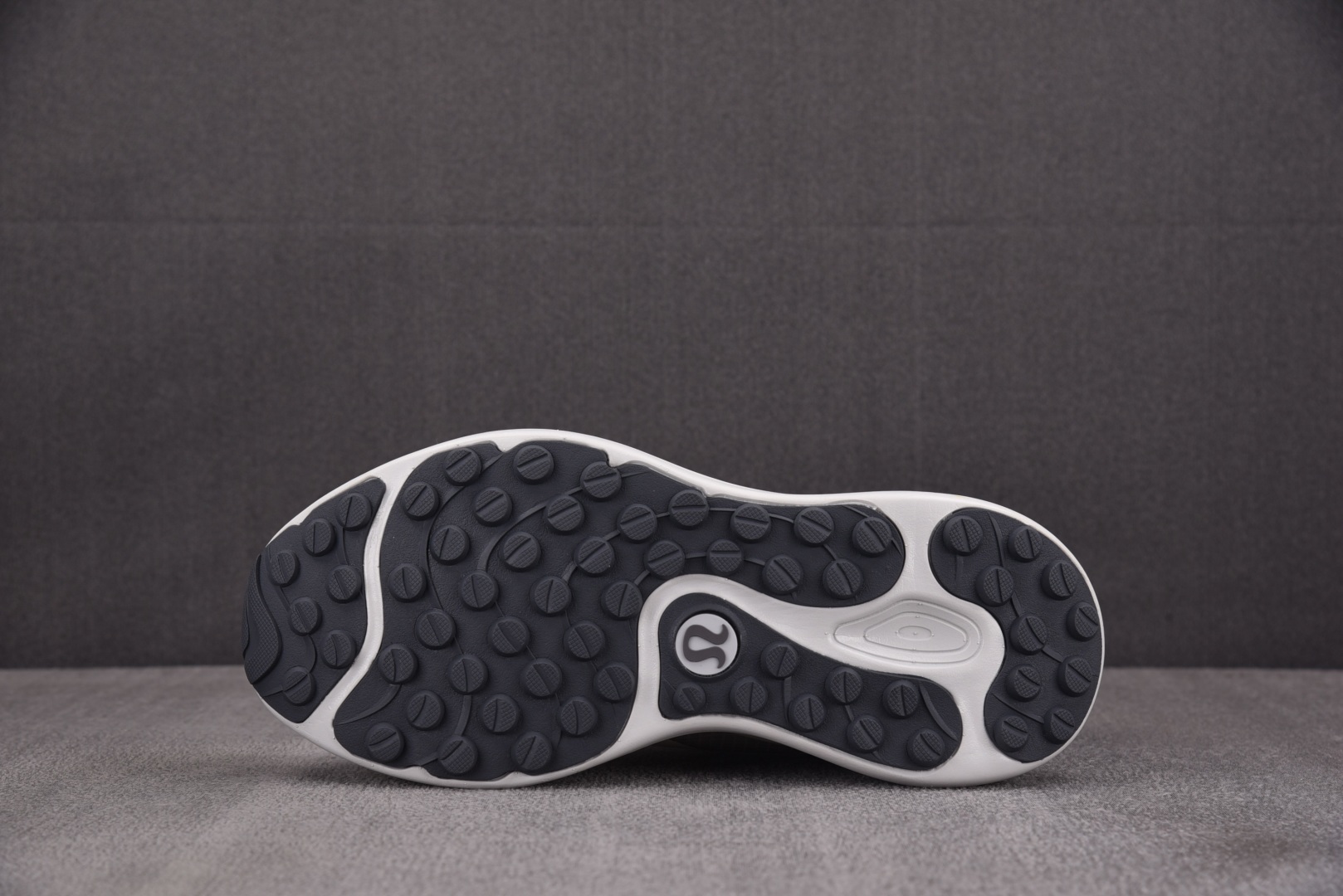 Lulu 尺码36-44

纯原版出品-Lululemon Blissfeel Trail 米灰 YZ0
