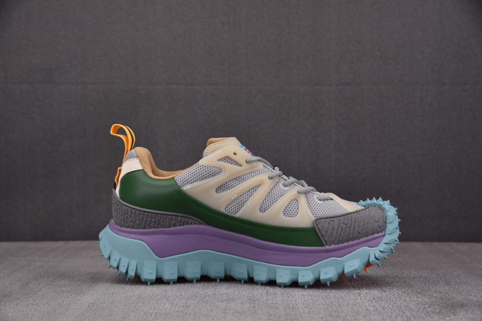 Moncler 尺码36-46

纯原版出品-Moncler TrailgriP Amoeba 盟可睐/