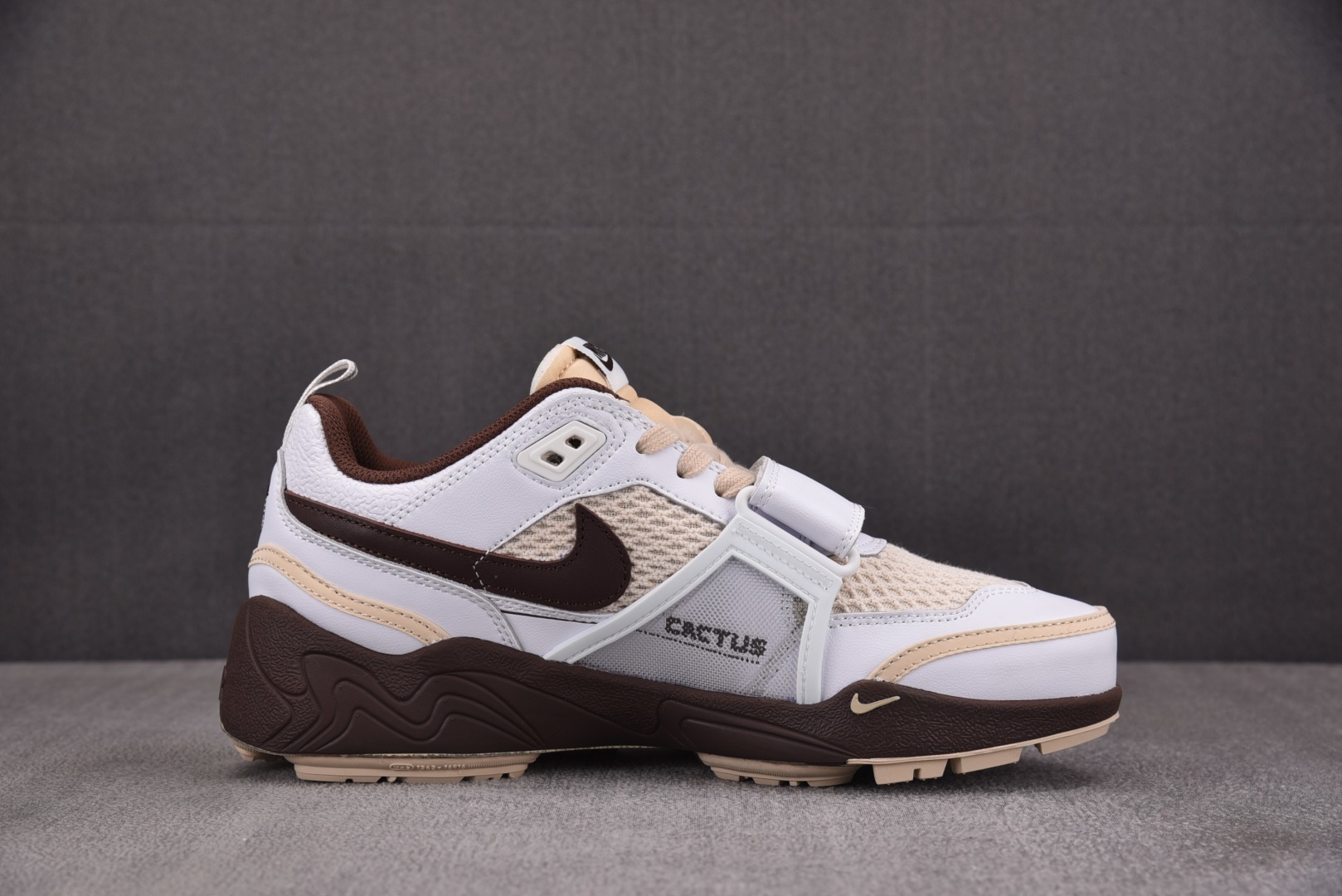 Travis 尺码41-46

纯原版出品-NK Zoom Field Jaxx Travis Scot