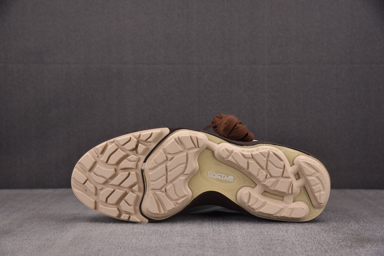 Travis 尺码41-46

纯原版出品-NK Zoom Field Jaxx Travis Scot