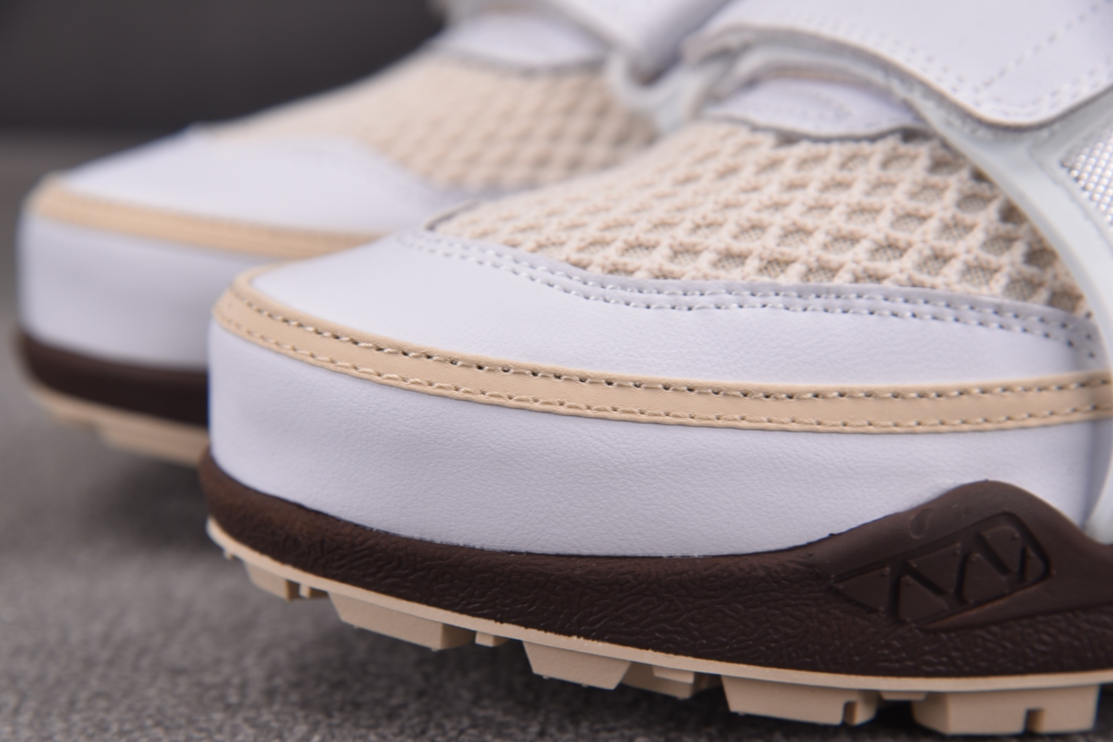 Travis 尺码41-46

纯原版出品-NK Zoom Field Jaxx Travis Scot