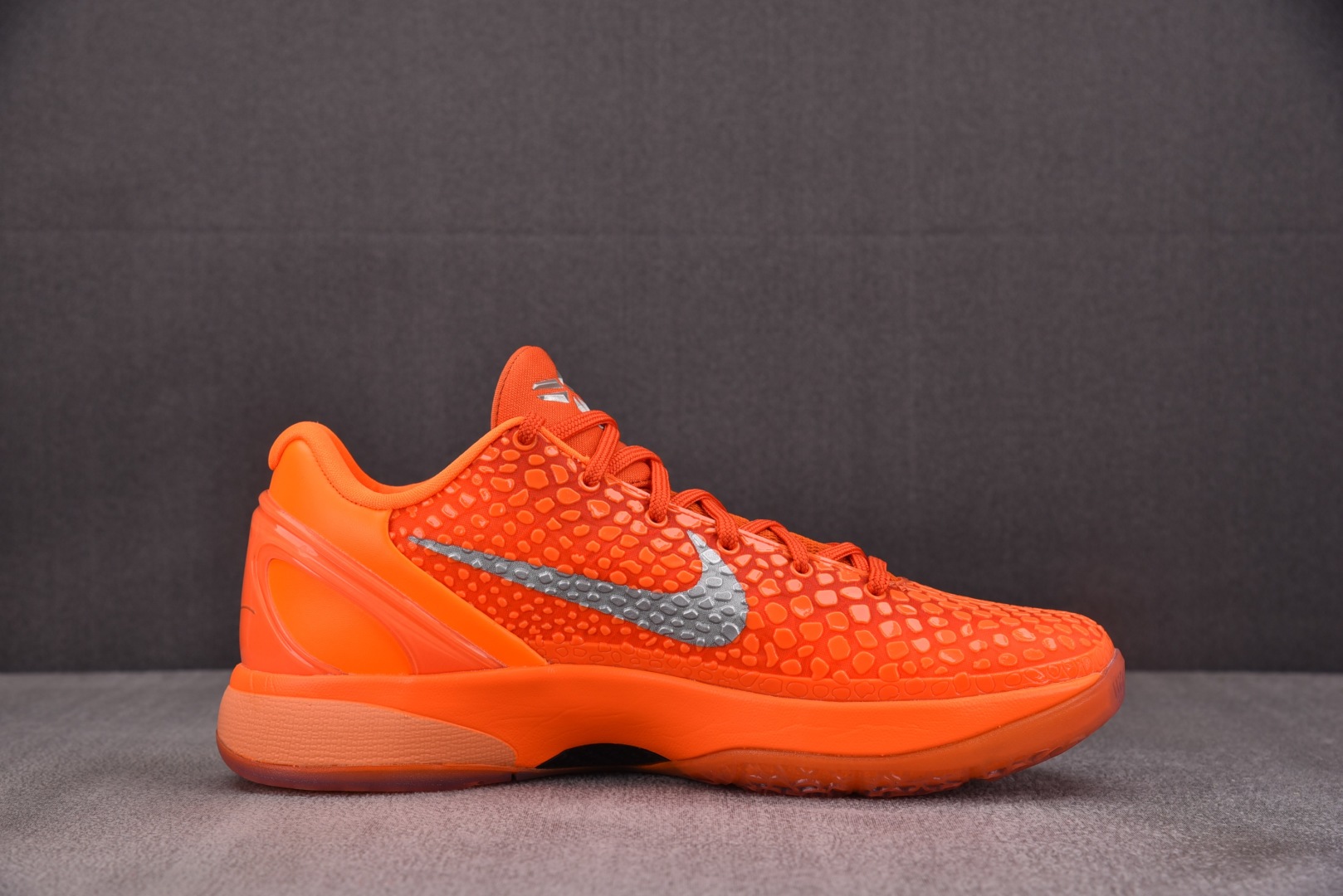 科比6 尺码40-48.5

纯原版出品-NK Kobe 6 Protro WNBA 橙色 IH1871