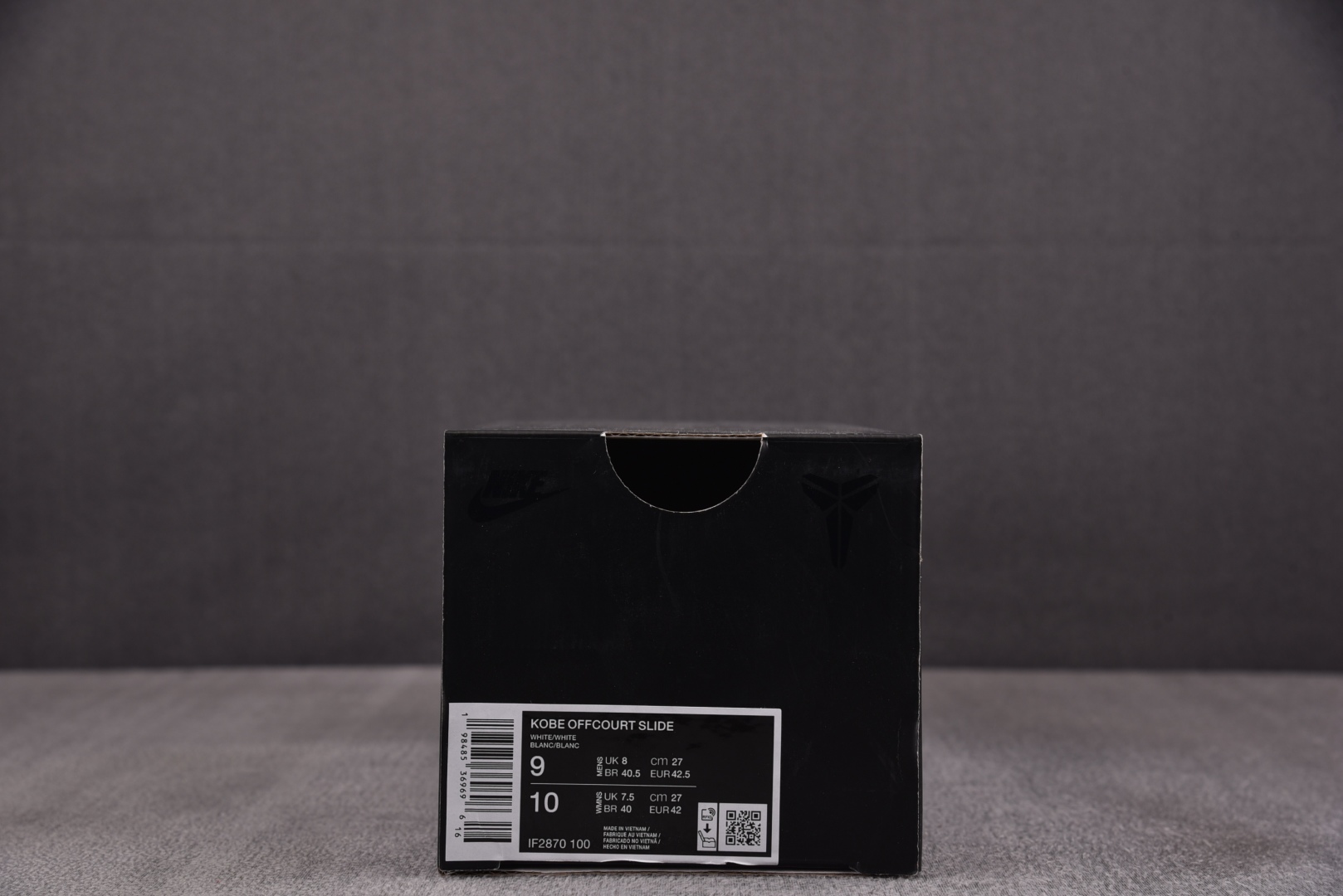 拖鞋 尺码38-48.5

纯原版出品-Kobe Offcourt Slide TriPle White