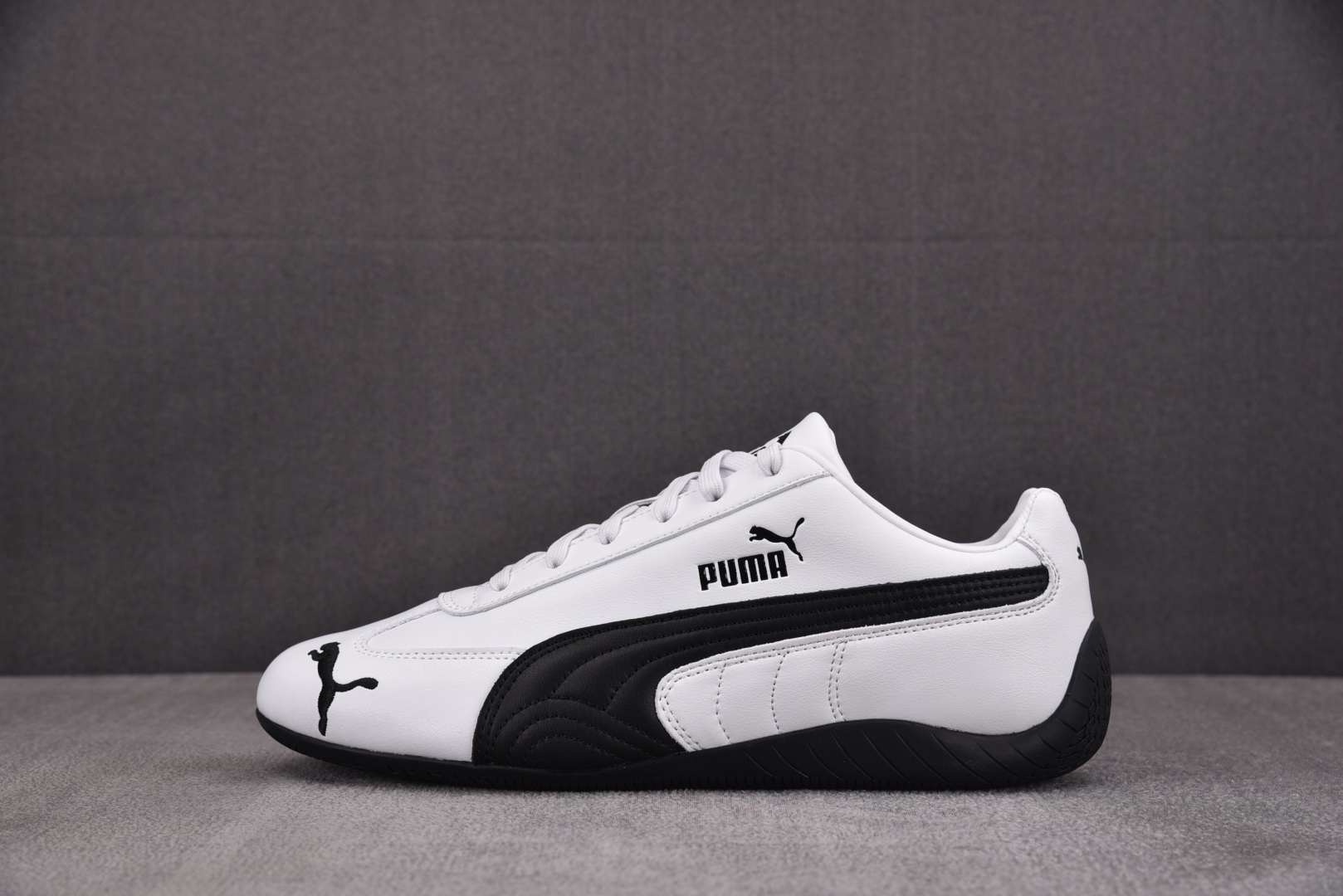 Puma 尺码36-45

纯原版出品-Puma SPeedcat Leather White Blac