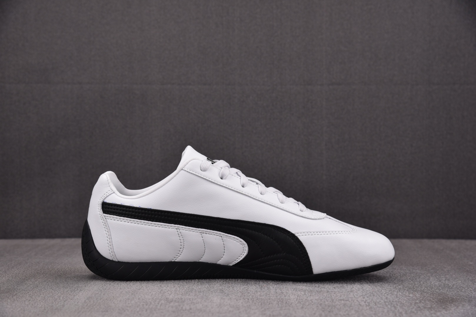 Puma 尺码36-45

纯原版出品-Puma SPeedcat Leather White Blac