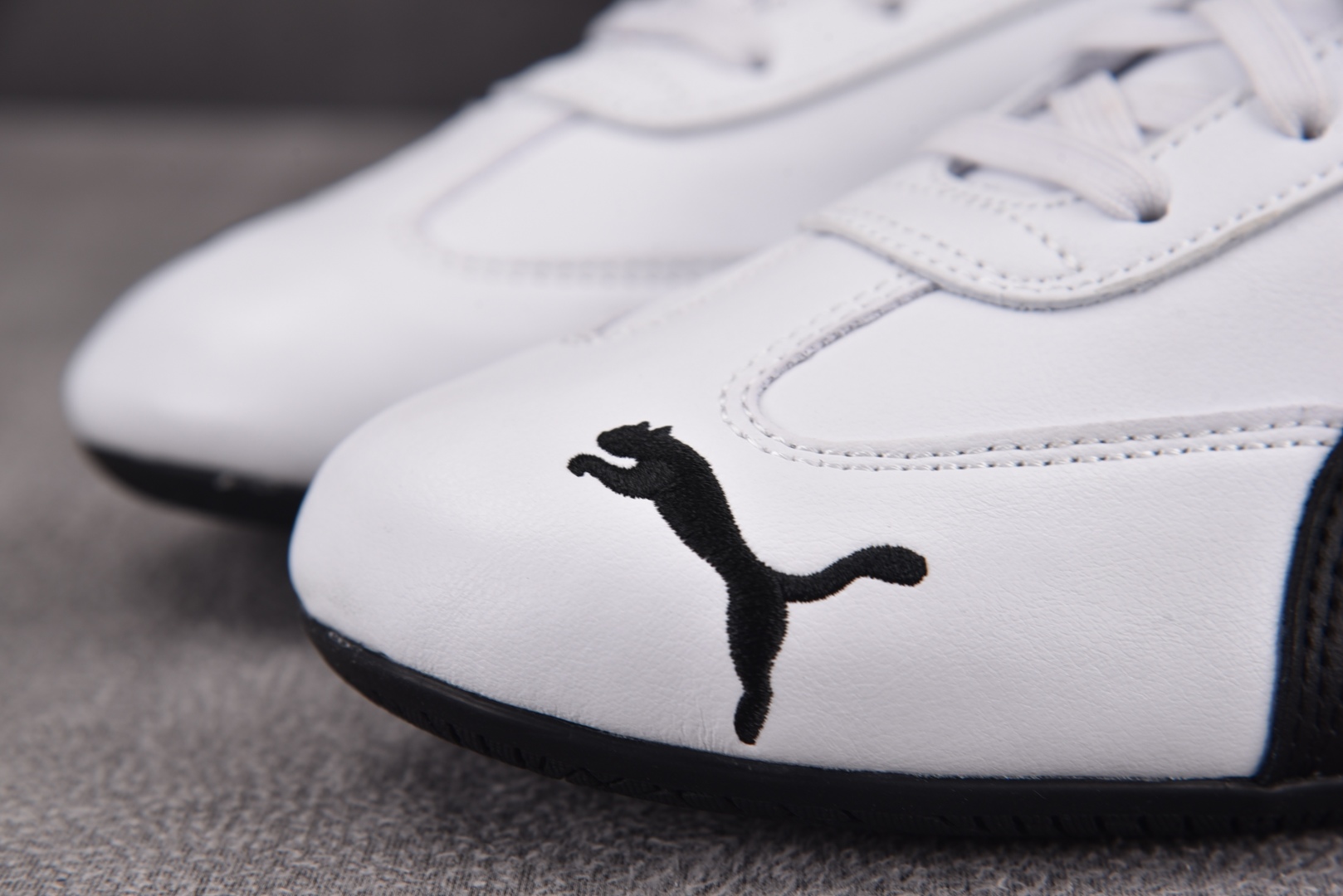 Puma 尺码36-45

纯原版出品-Puma SPeedcat Leather White Blac