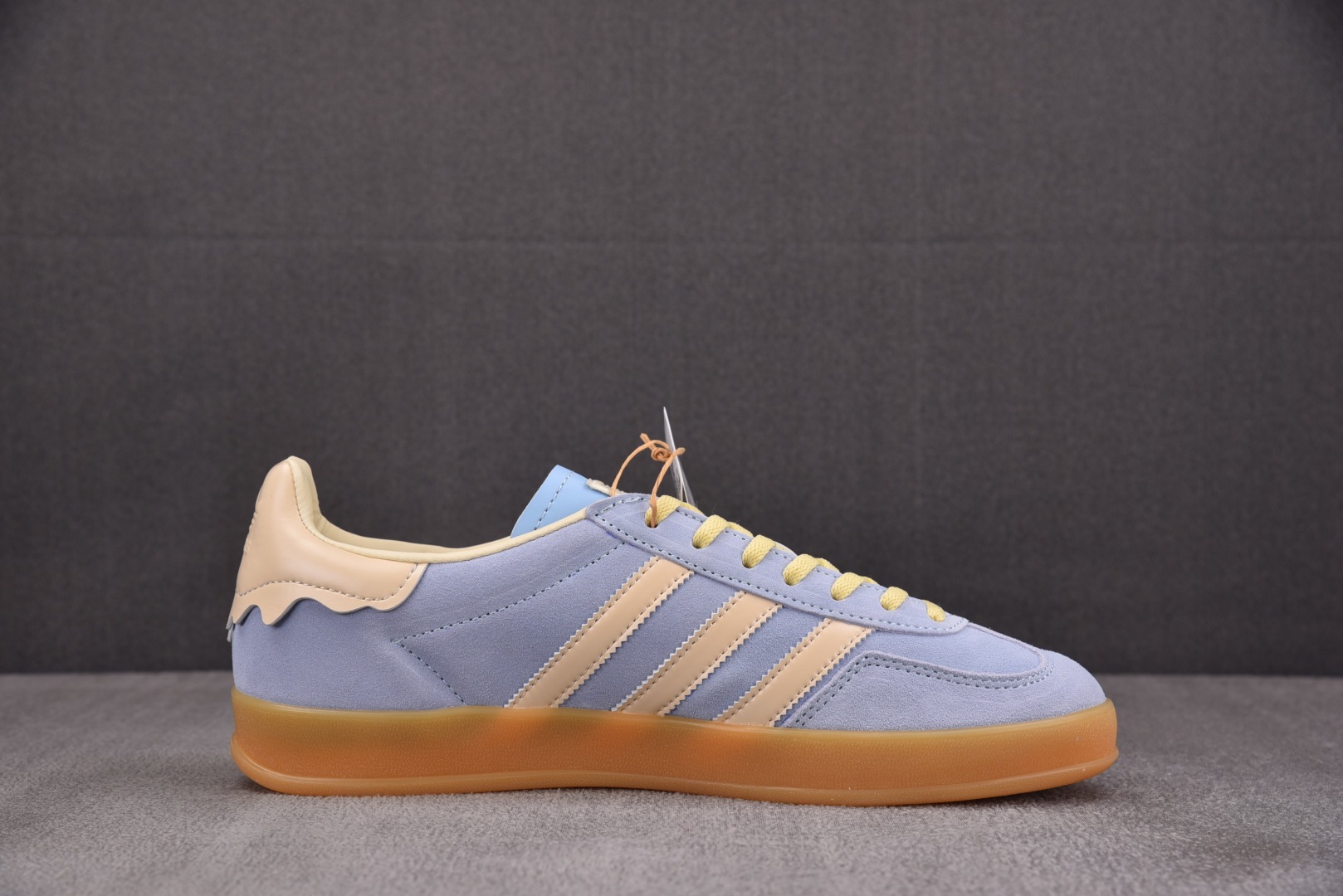 Originals 尺码36-45

纯原版出品-Gazelle Indoor Light Blue Y