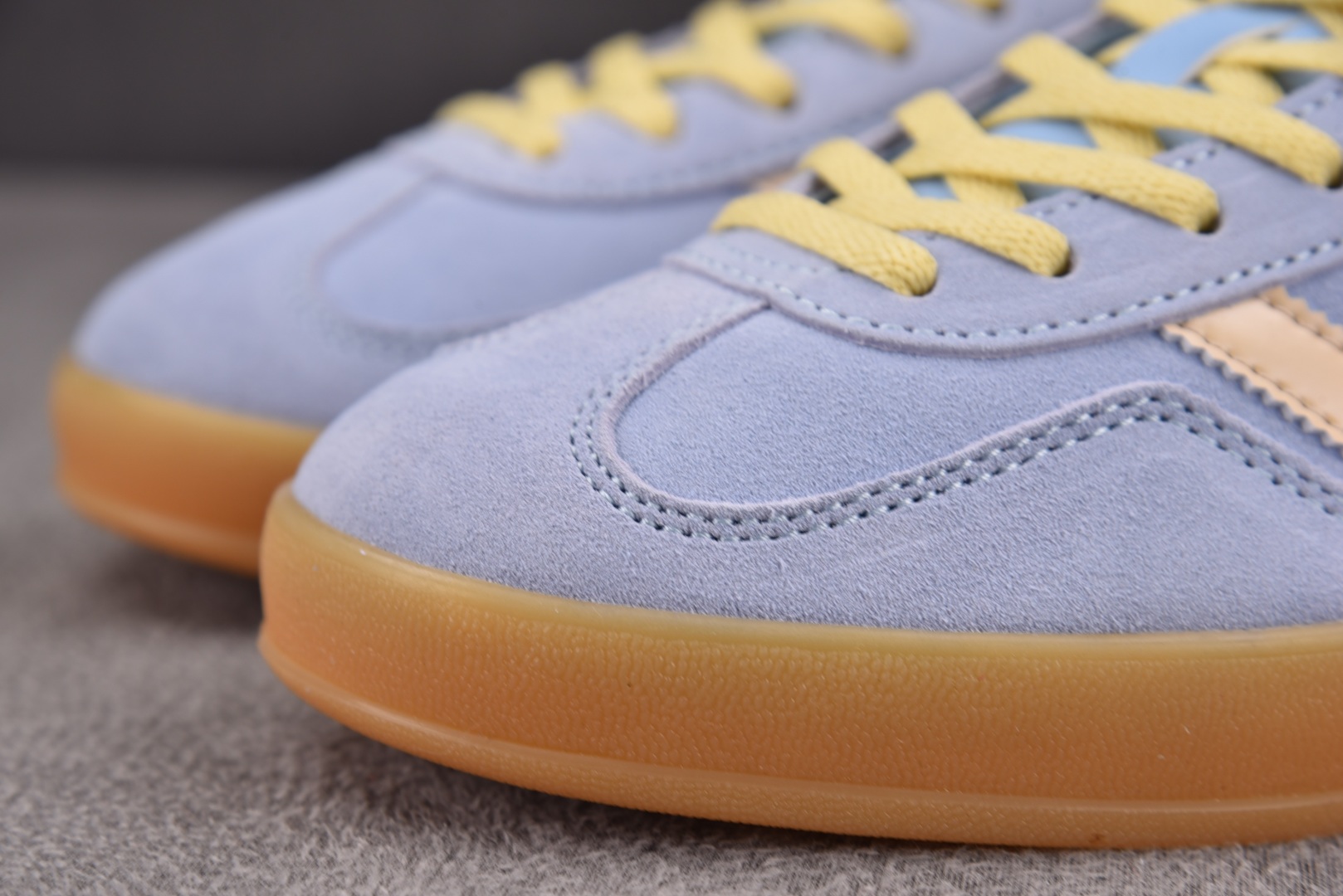 Originals 尺码36-45

纯原版出品-Gazelle Indoor Light Blue Y