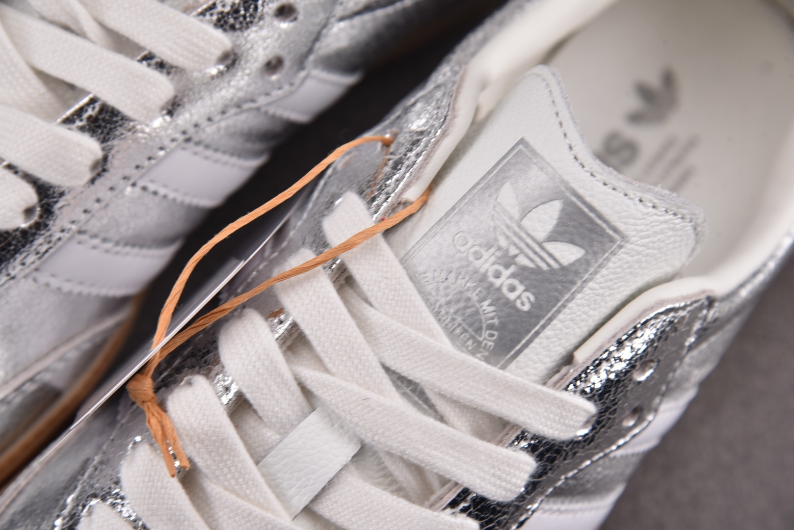 Originals 尺码36-45

纯原版出品-AD Samba OG Silver Metallic