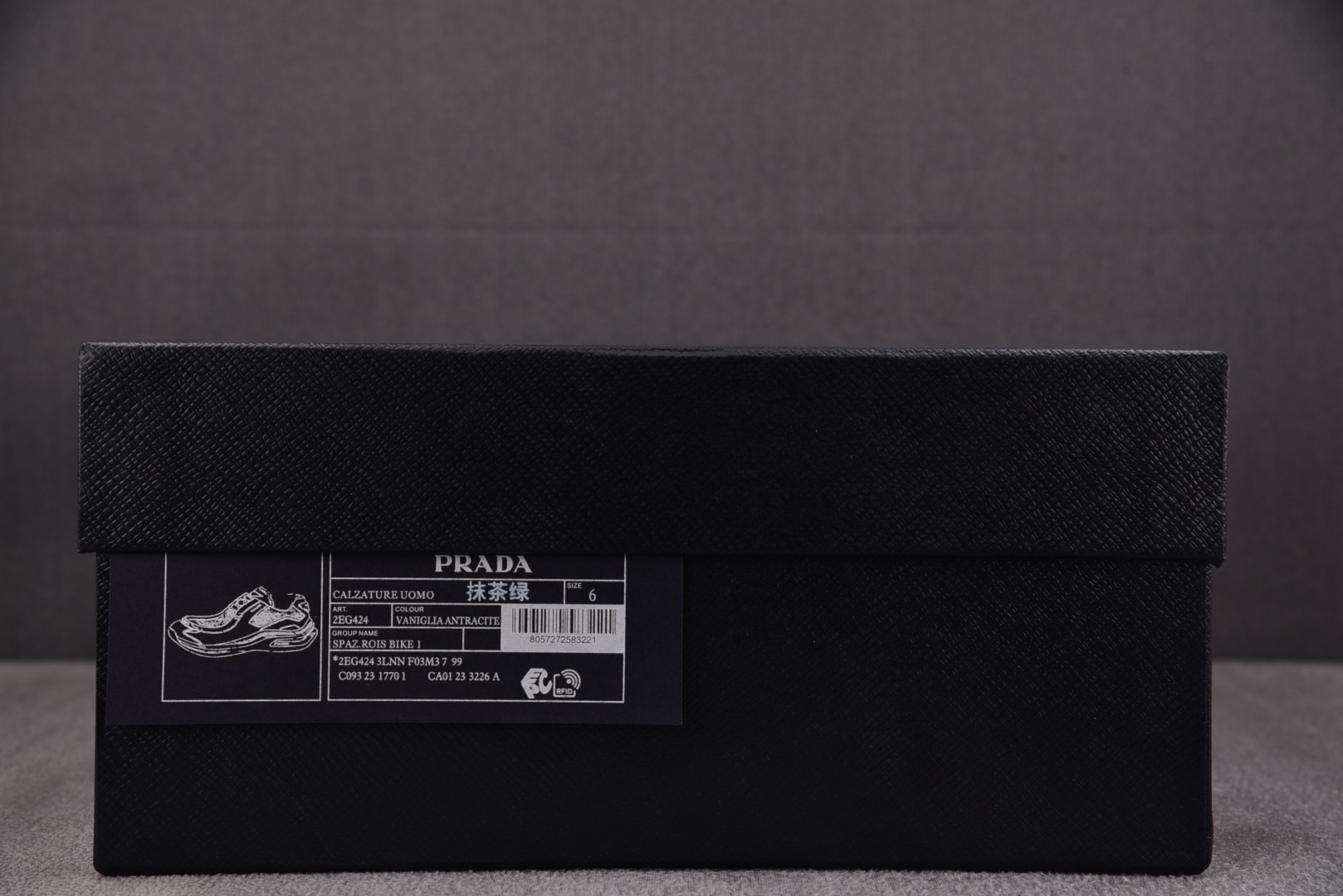 普拉达 尺码38-46

纯原出品-PRADA Systeme 抹茶绿 YZ022-1
尺码 38 39