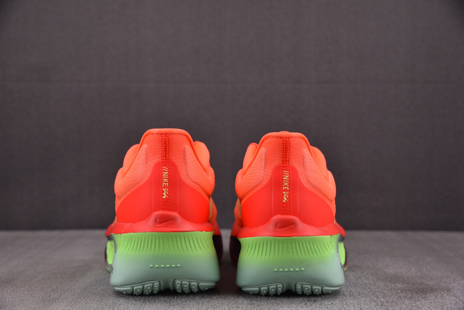 Zoom 尺码36-46

纯原版出品-NNK Zoom Fly 6 Bright Crimson Li