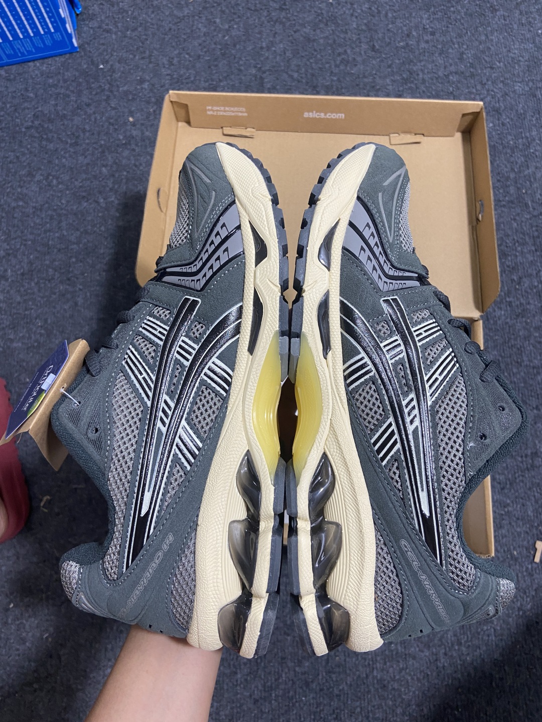   Asics 亚瑟士 GEL-Kayano 14 低帮运动休闲跑步鞋 1203A540-020 平台专