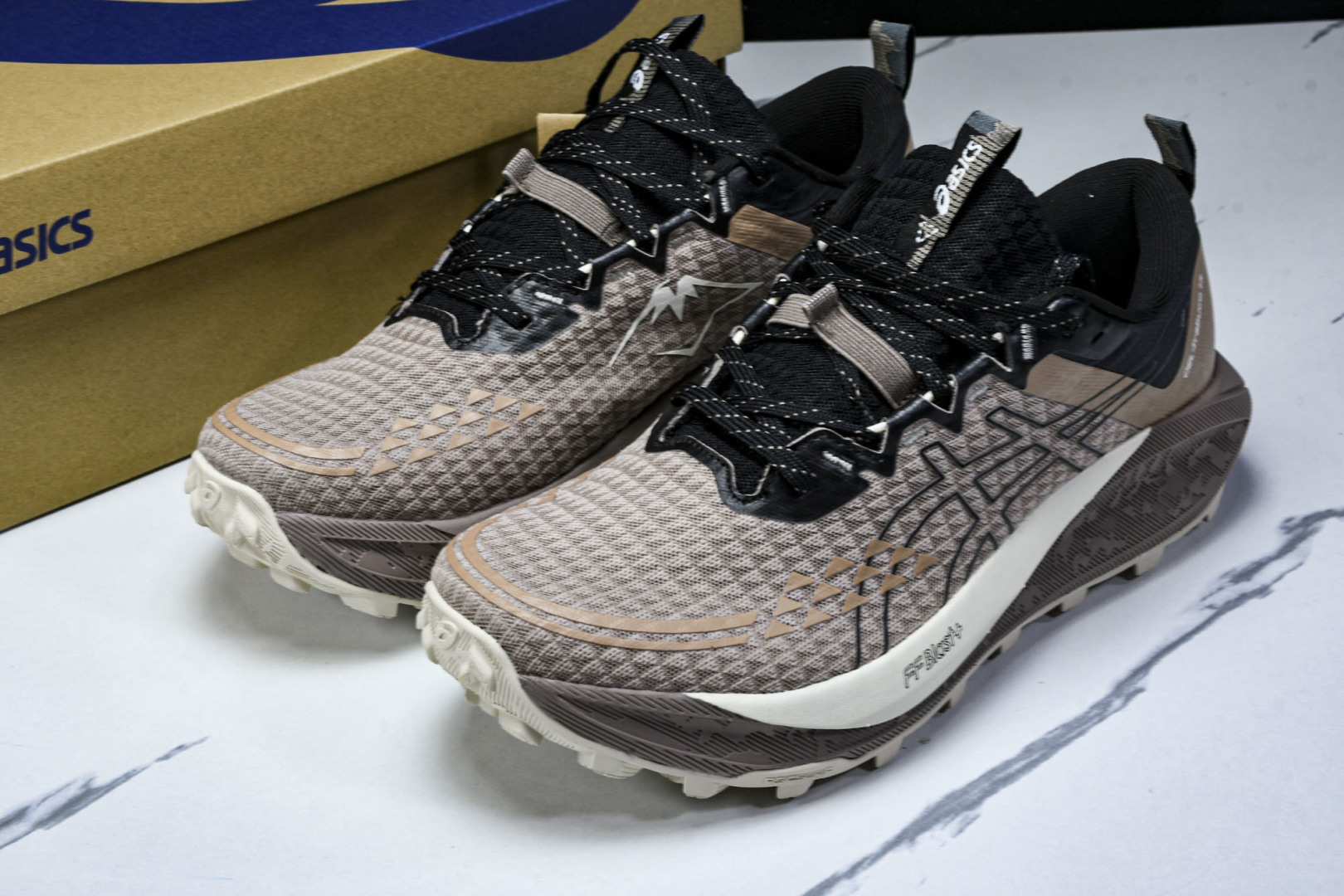  Asics Gel-Trabuco 13 亚瑟士复古透气休闲鞋缓震男子耐磨跑步鞋 1011B973-0