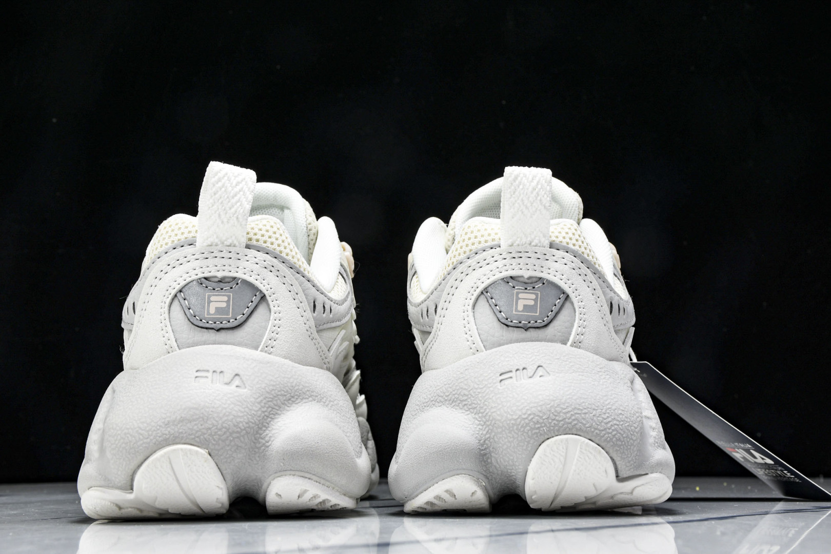  Fila Fusion 蕨草2.0 斐乐潮牌休闲老爹鞋 F12WFAB 尺寸 35.5 36 36.5