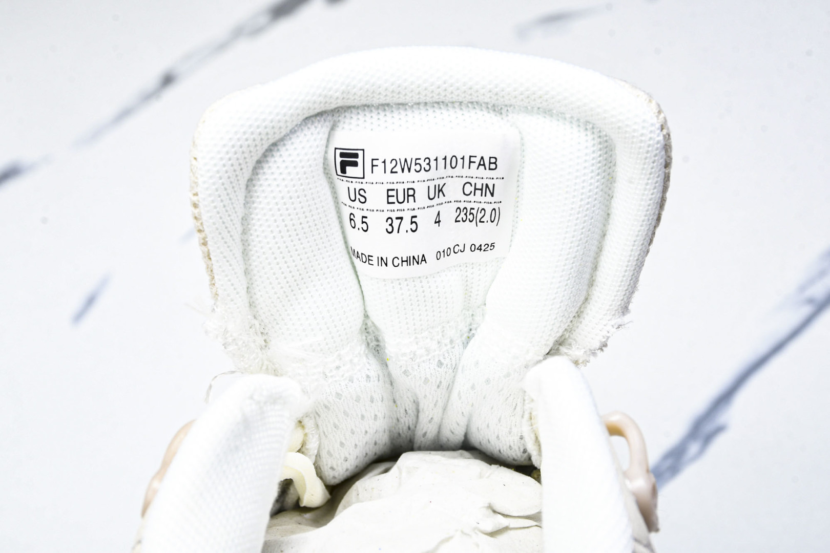  Fila Fusion 蕨草2.0 斐乐潮牌休闲老爹鞋 F12WFAB 尺寸 35.5 36 36.5
