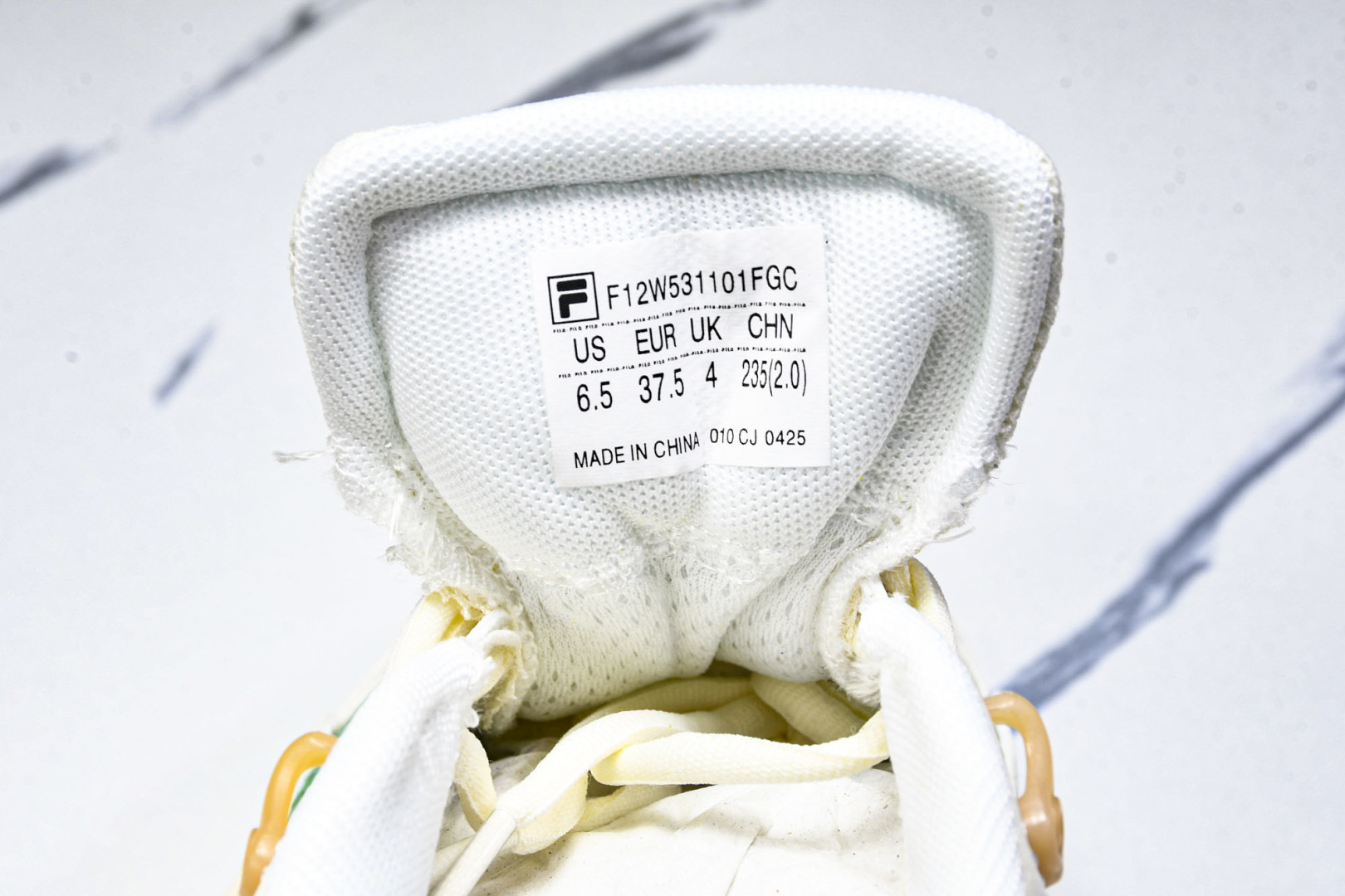  Fila Fusion 蕨草2.0 斐乐潮牌休闲老爹鞋 F12WFGC 尺寸 35.5 36 36.5
