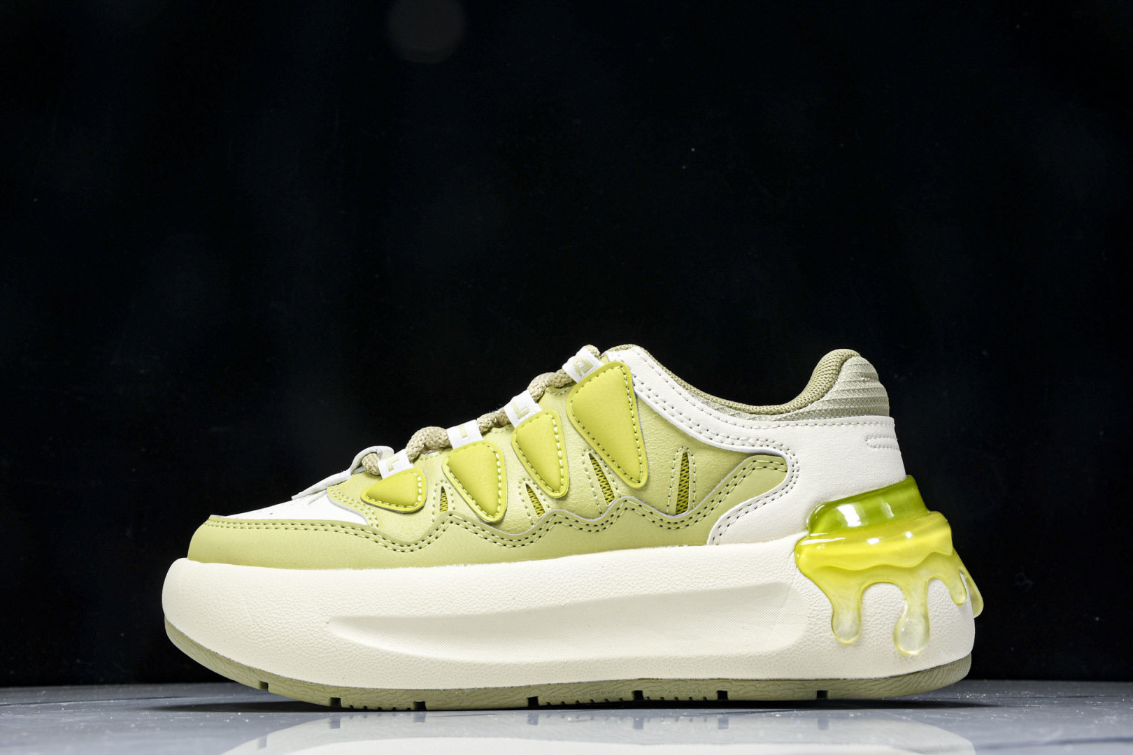  Fila Carrot 1.0 斐乐百搭休闲轻松舒适防滑减震耐磨鞋 F12WFAA 尺寸 35.5 3