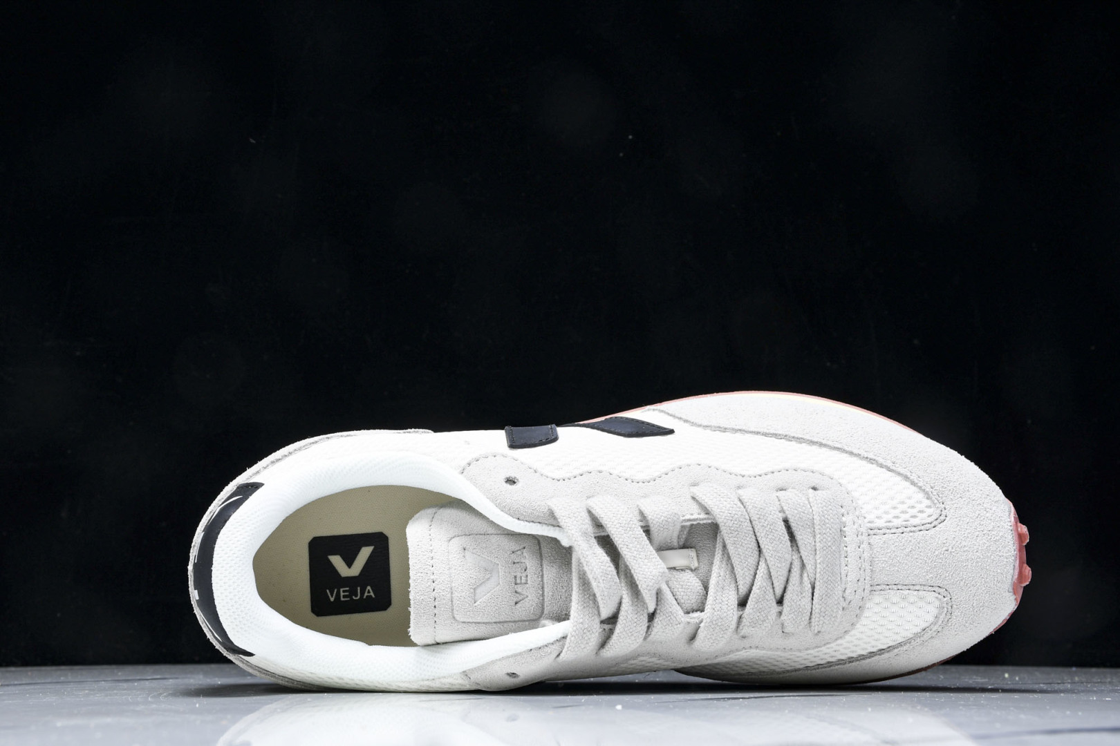  Veja Leather Extra Sneakers 法国国民V字经典运动休闲鞋 尺寸 36 37 