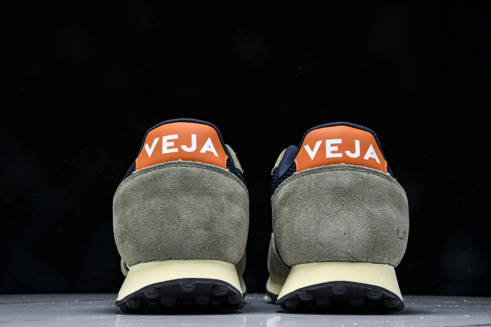  Veja Leather Extra Sneakers 法国国民V字经典运动休闲鞋1 尺寸 36 37