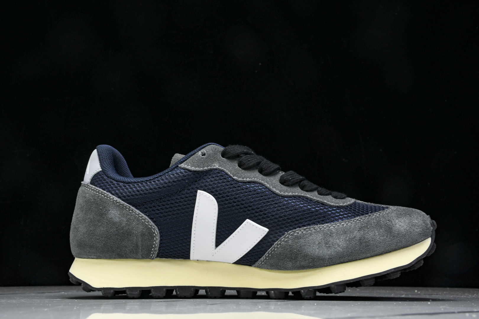  Veja Leather Extra Sneakers 法国国民V字经典运动休闲鞋2 尺寸 36 37