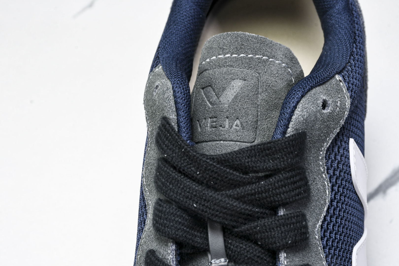 Veja Leather Extra Sneakers 法国国民V字经典运动休闲鞋2 尺寸 36 37