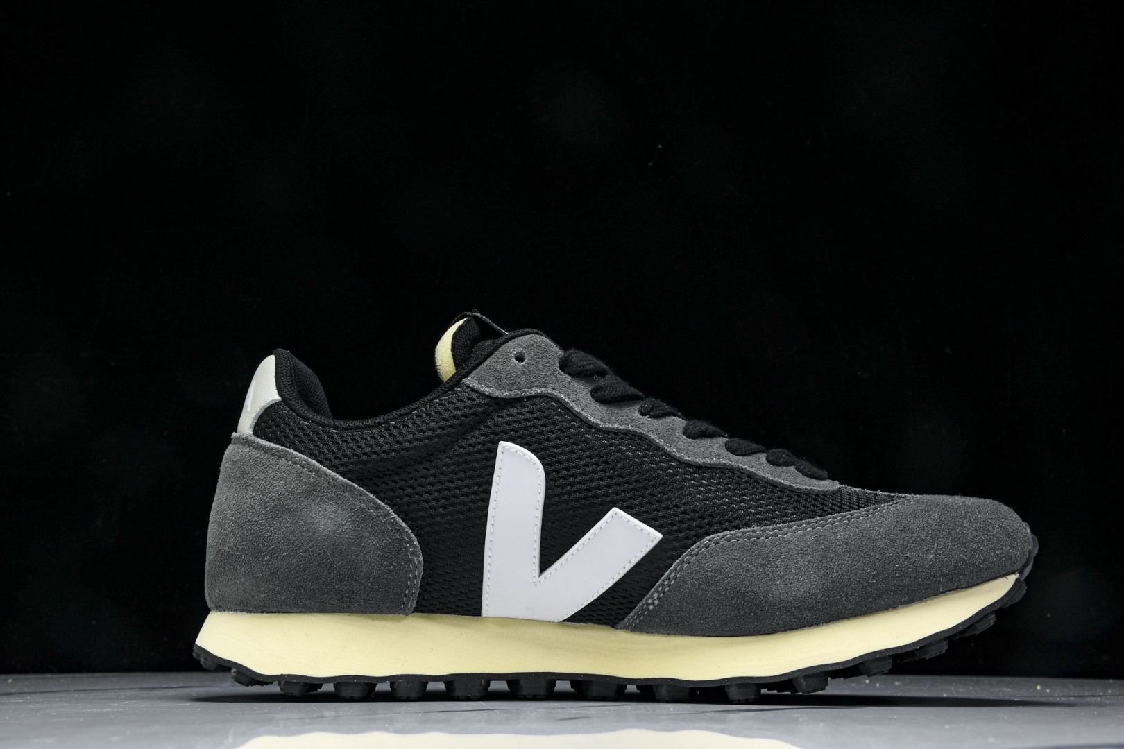  Veja Leather Extra Sneakers 法国国民V字经典运动休闲鞋4 尺寸 36 37
