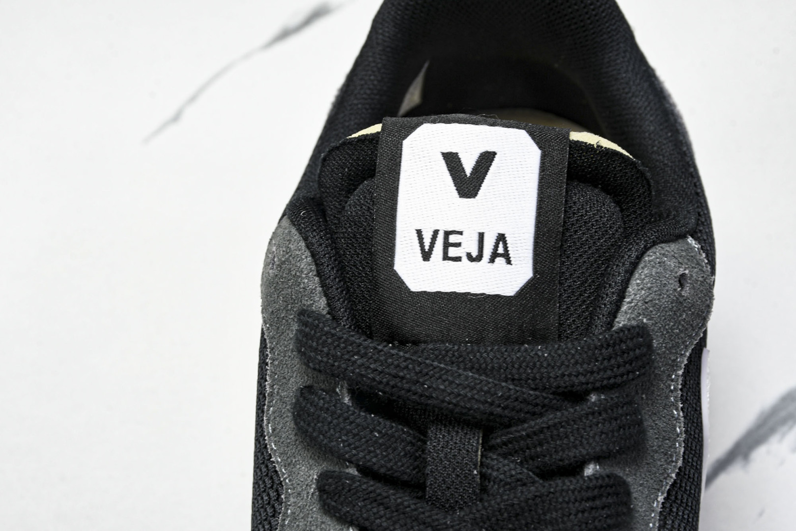  Veja Leather Extra Sneakers 法国国民V字经典运动休闲鞋4 尺寸 36 37