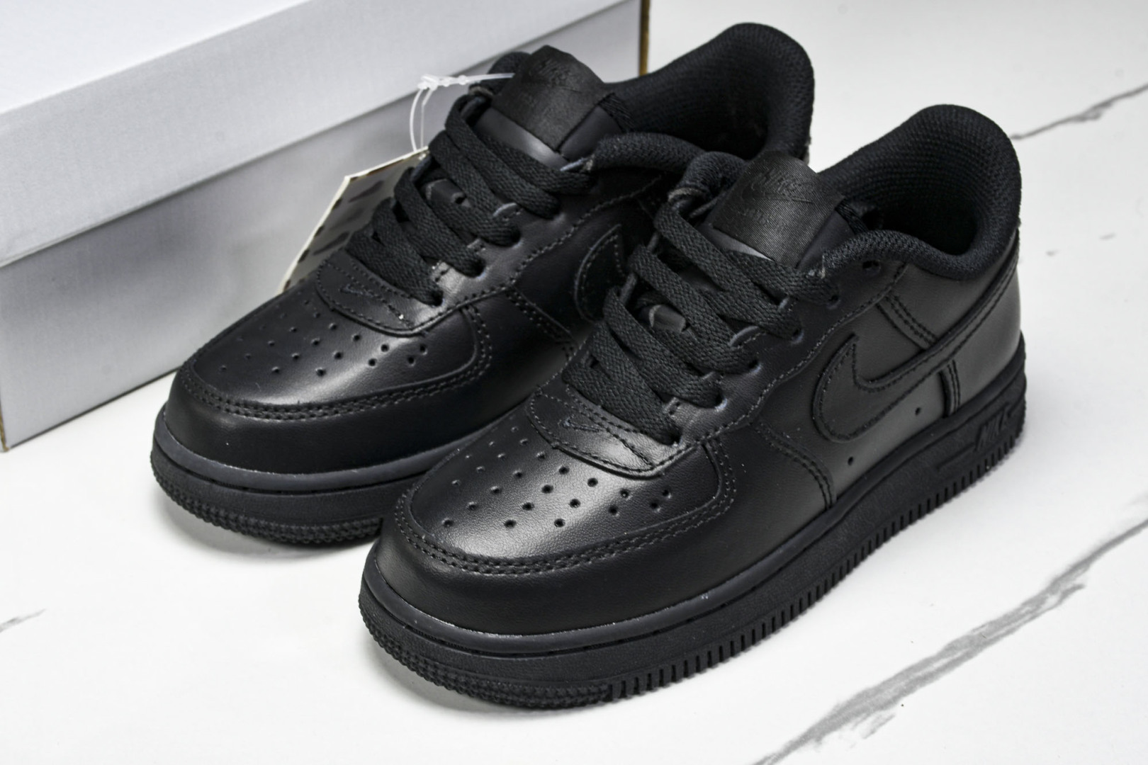  童鞋 Nk Air Force 1'07 Mid 空军一号 低邦 DH2925 001 尺寸 28 2