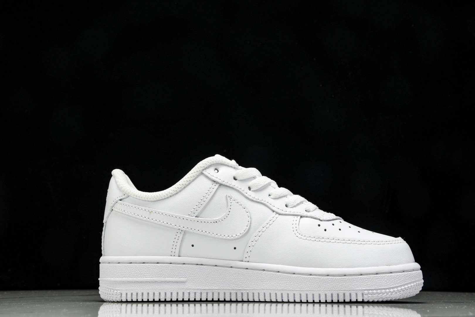  童鞋 Nk Air Force 1'07 Mid 空军一号 低邦 DH2925 111 尺寸 28 2