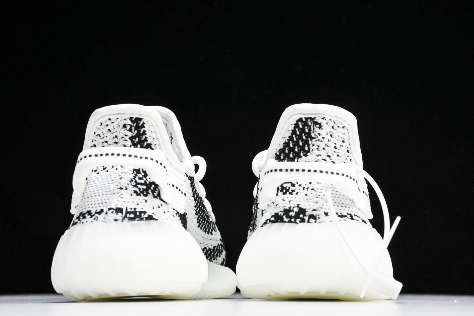 (儿童鞋)YEEZY BOOST 350 V2 真爆软底大小童运动鞋 白斑马 C#真爆底 魔术扣，兔系带