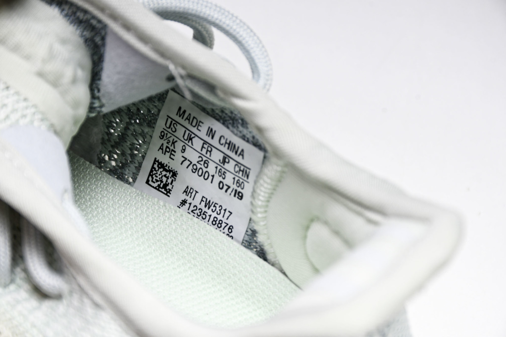 (儿童鞋)YEEZY BOOST 350 V2 真爆软底大小童运动鞋 冰蓝满天星 FW5317#真爆底 