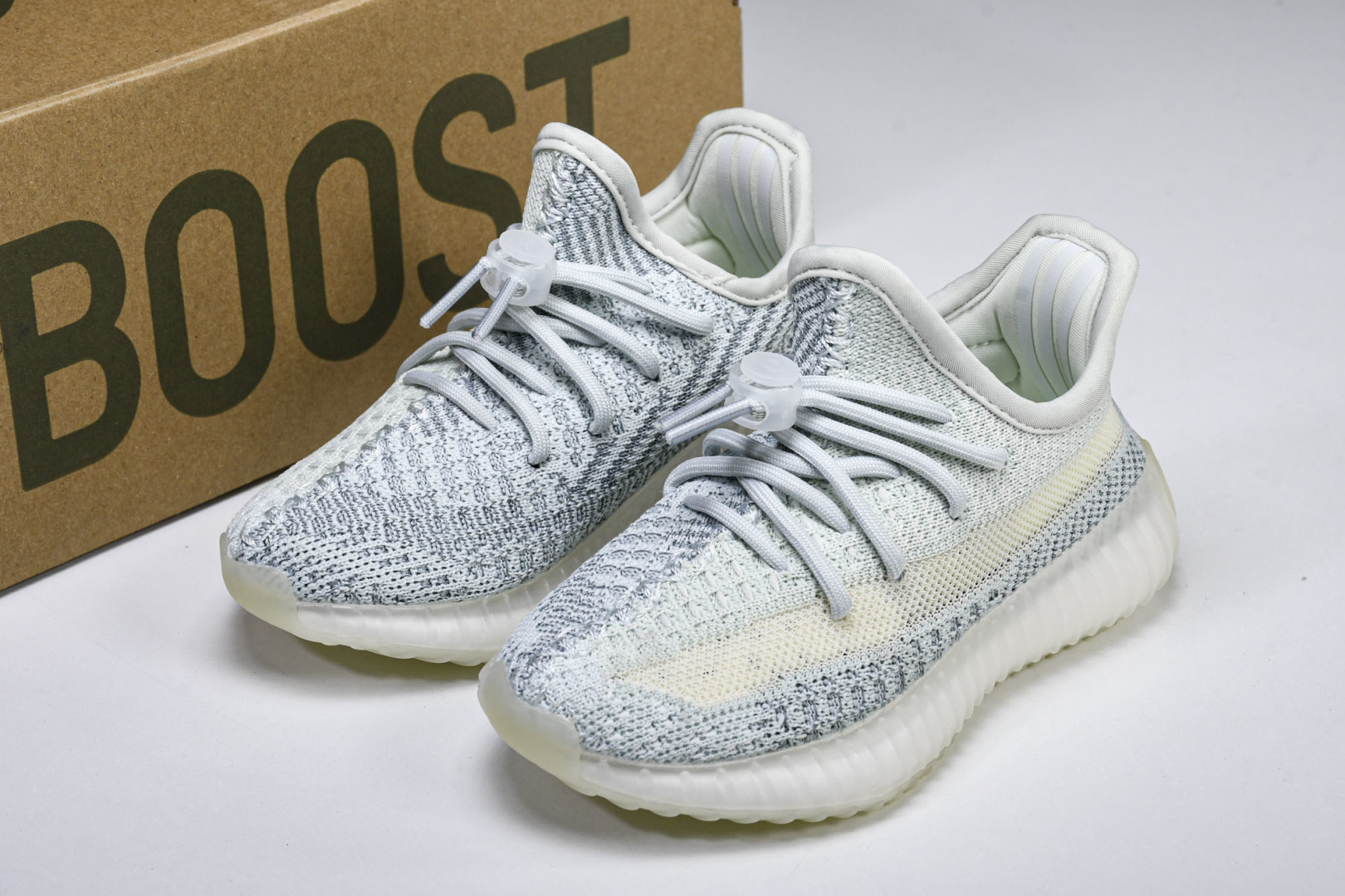 (儿童鞋)YEEZY BOOST 350 V2 真爆软底大小童运动鞋 冰蓝满天星 FW5317#真爆底 