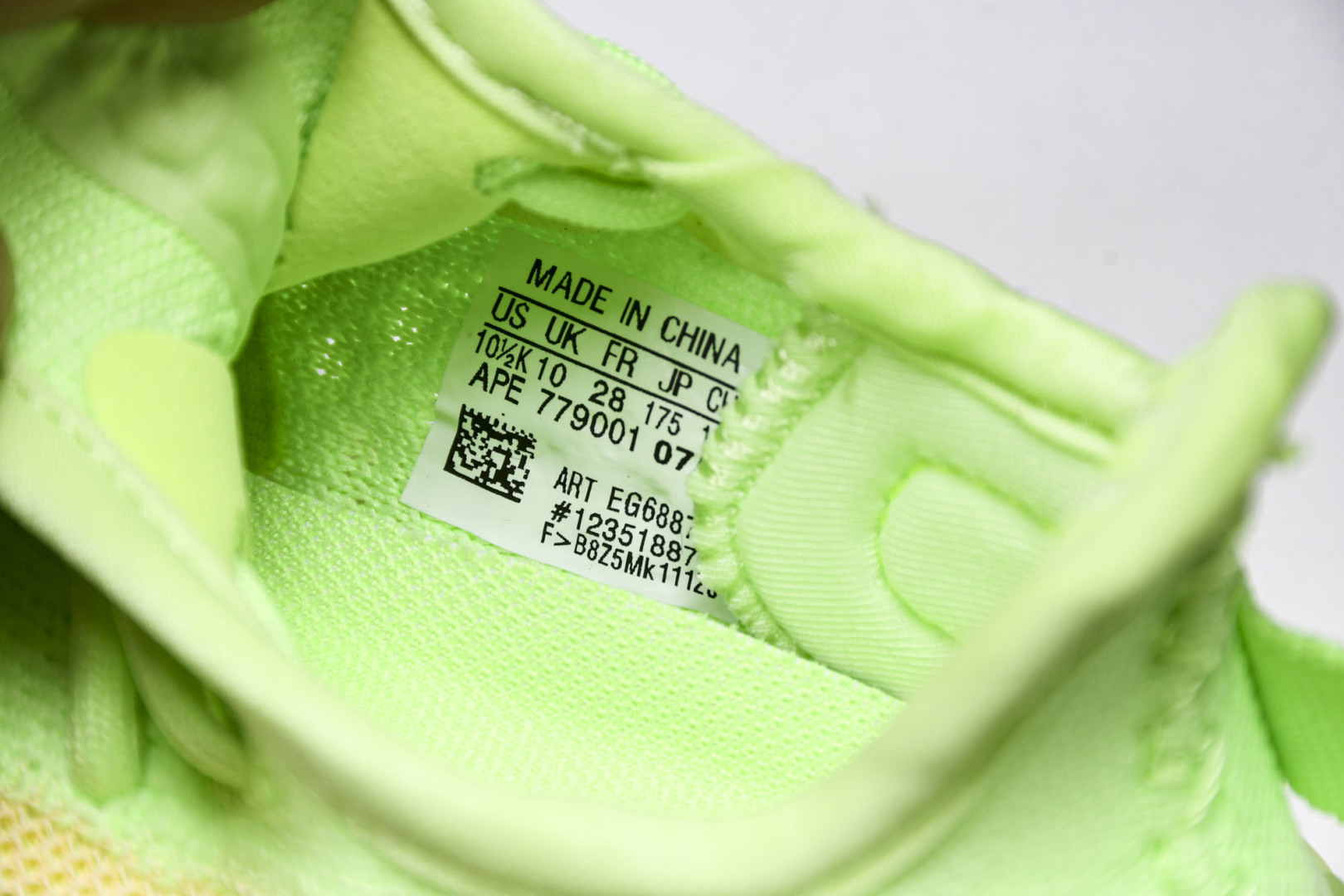 (儿童鞋)YEEZY BOOST 350 V2 真爆软底大小童运动鞋 荧光绿 EG6887#真爆底 魔术
