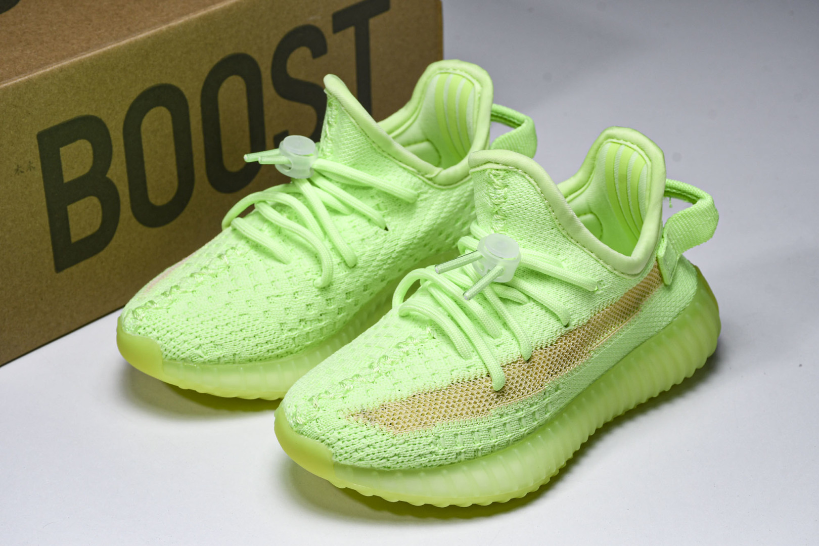 (儿童鞋)YEEZY BOOST 350 V2 真爆软底大小童运动鞋 荧光绿 EG6887#真爆底 魔术