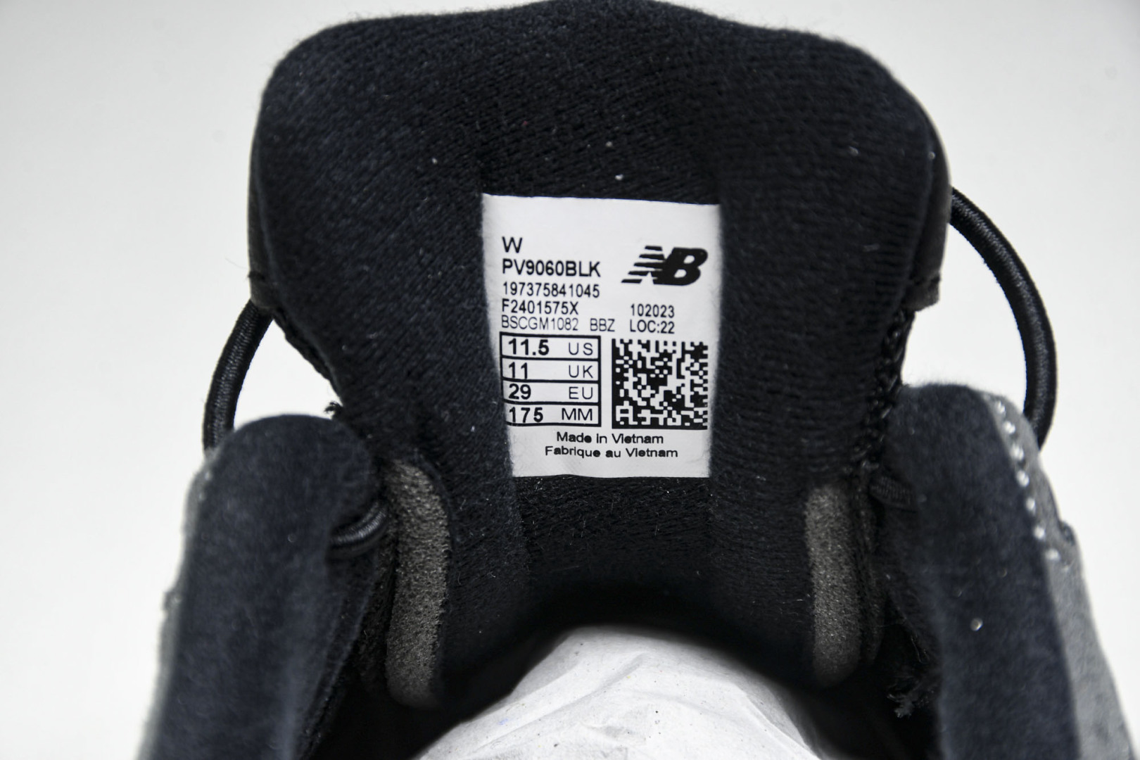 (童鞋)New Balance NB 9060系列 新百伦魔术扣童鞋 PV9060BLK尺寸 28 29