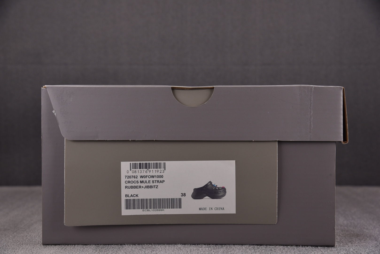  Balenciaga Jibbitz Charm Crocs Mules 黑色 尺寸 35 36 37