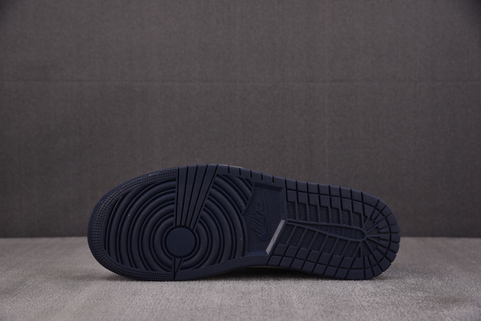  Air Jordan 1 Low OG Obsidian UNC 黑曜石低帮 CZ0790-400 尺