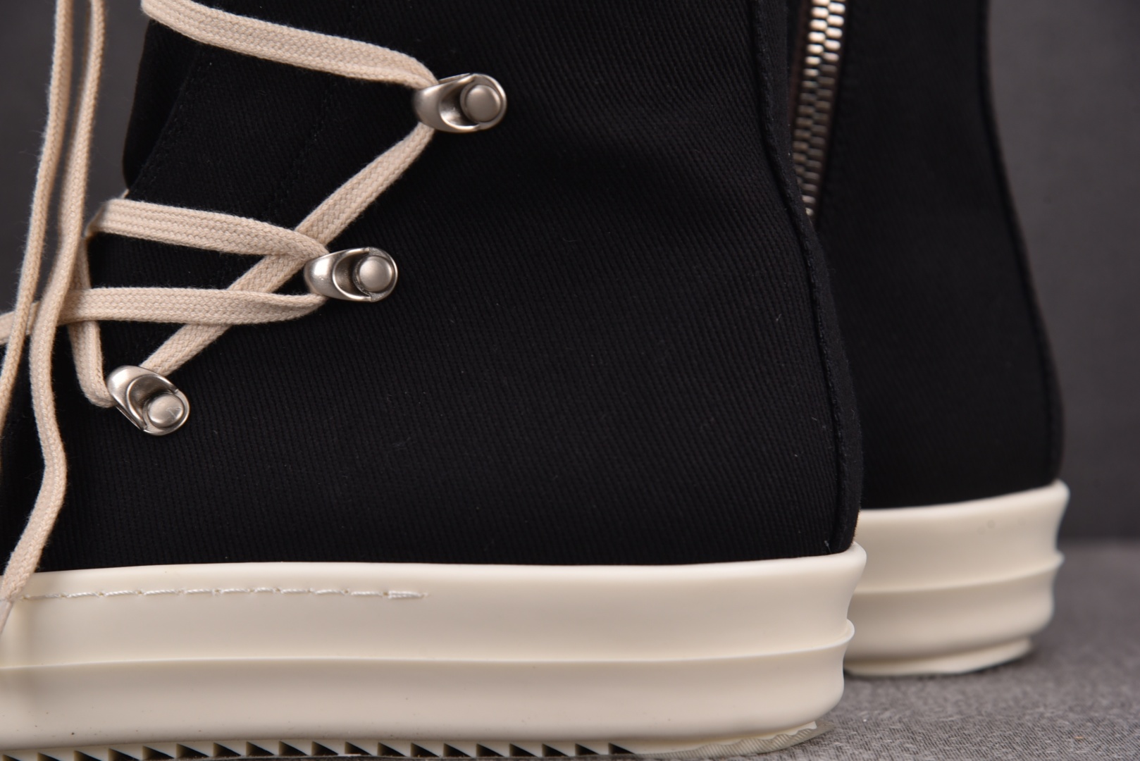  Rick Owens Drkshdw 黑布米白黑 尺码：36 37 38 39 40 41 42 43