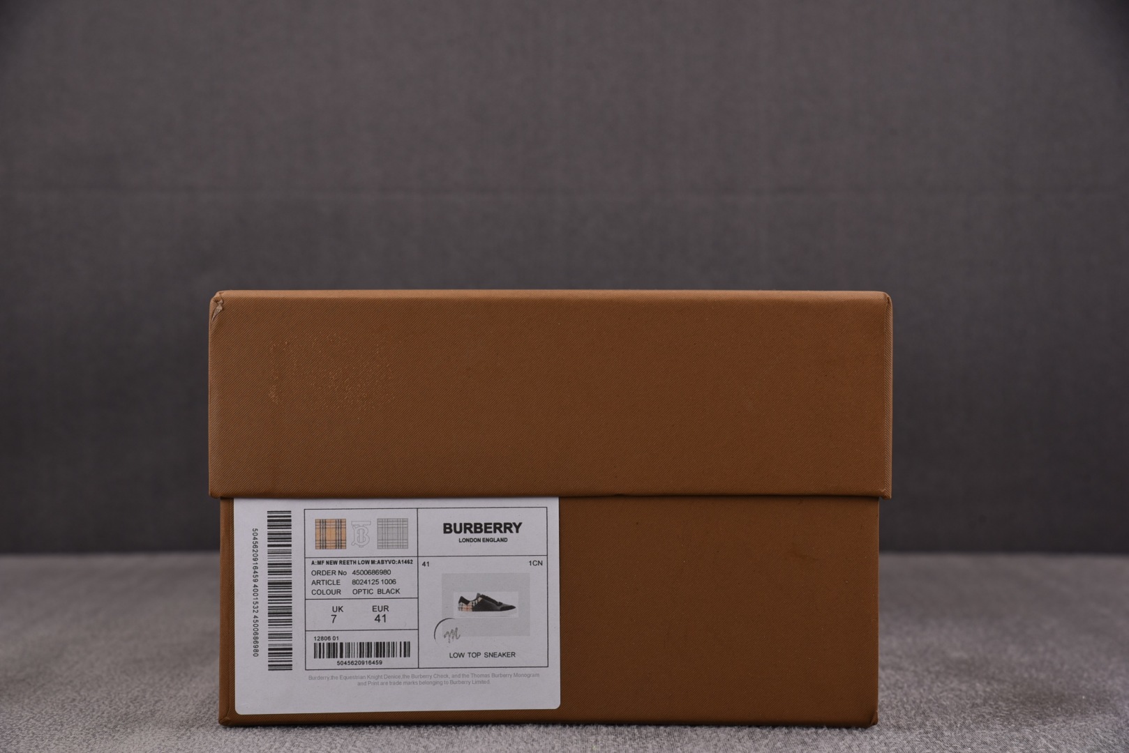  Burberry House 博柏利 黑棕 尺码 40 41 42 43 44 45 46 47 偏大