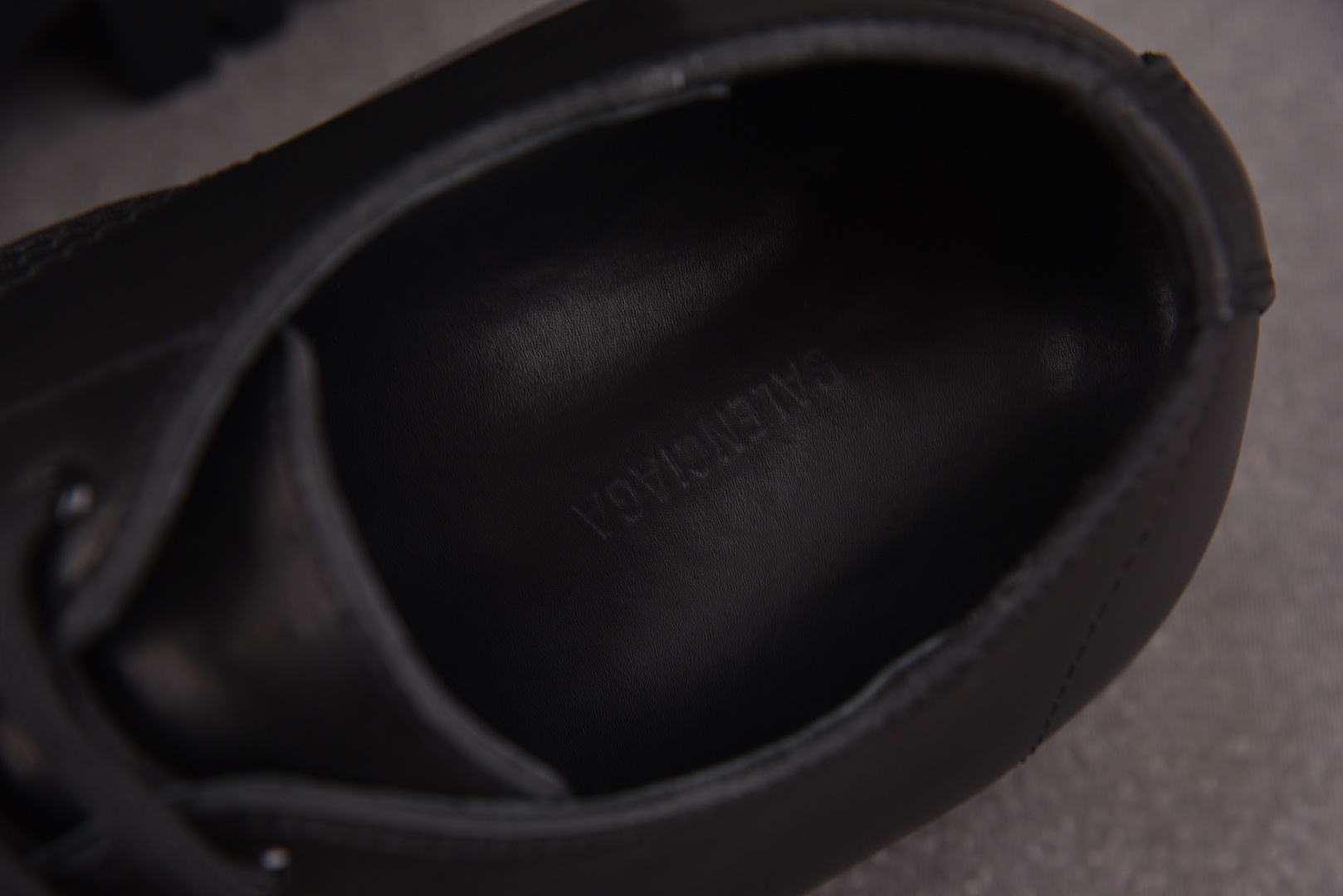  Balenciaga Stomper 哑光黑 尺码 39 40 41 42 43 44 45 YZ02