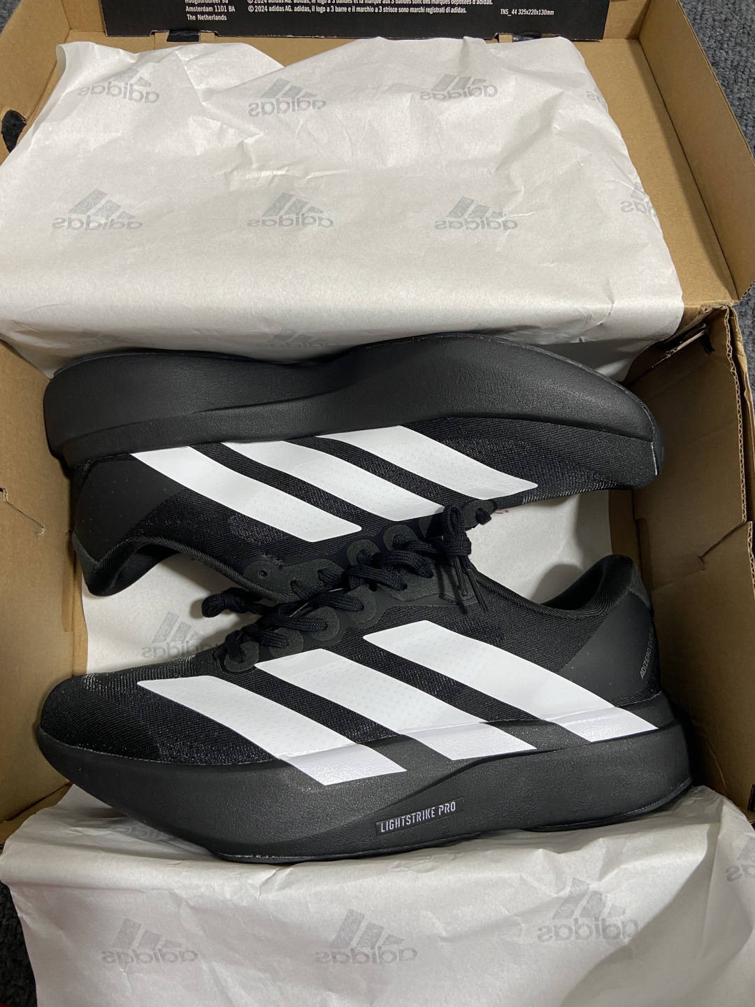HD 本地
平台订单 adidas Adizero Evo SL 黑白

货号：J
尺码：36 36.5