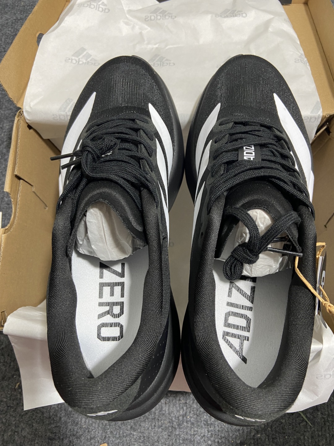 HD 本地
平台订单 adidas Adizero Evo SL 黑白

货号：J
尺码：36 36.5